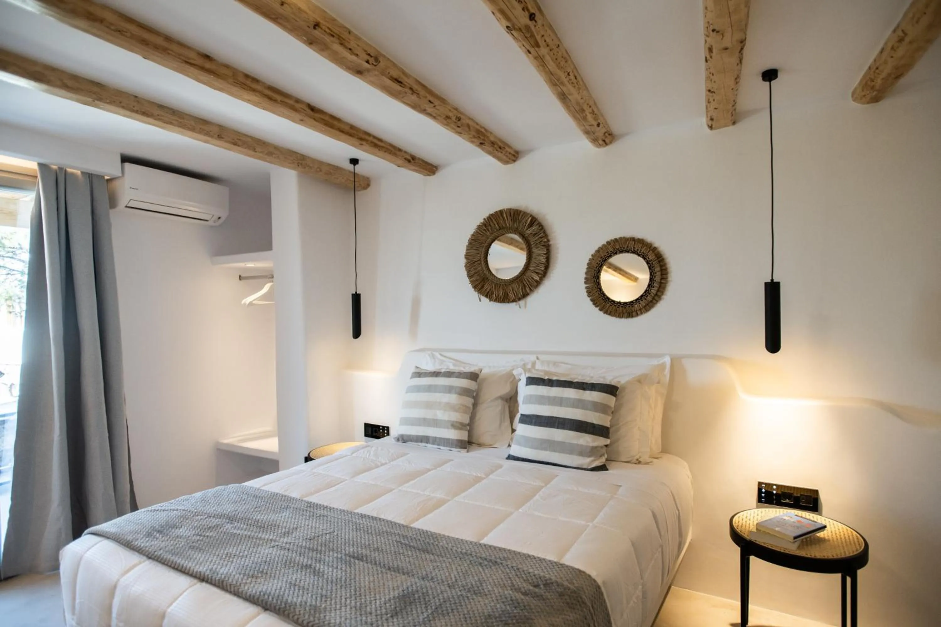 Bed in Mykonos Village