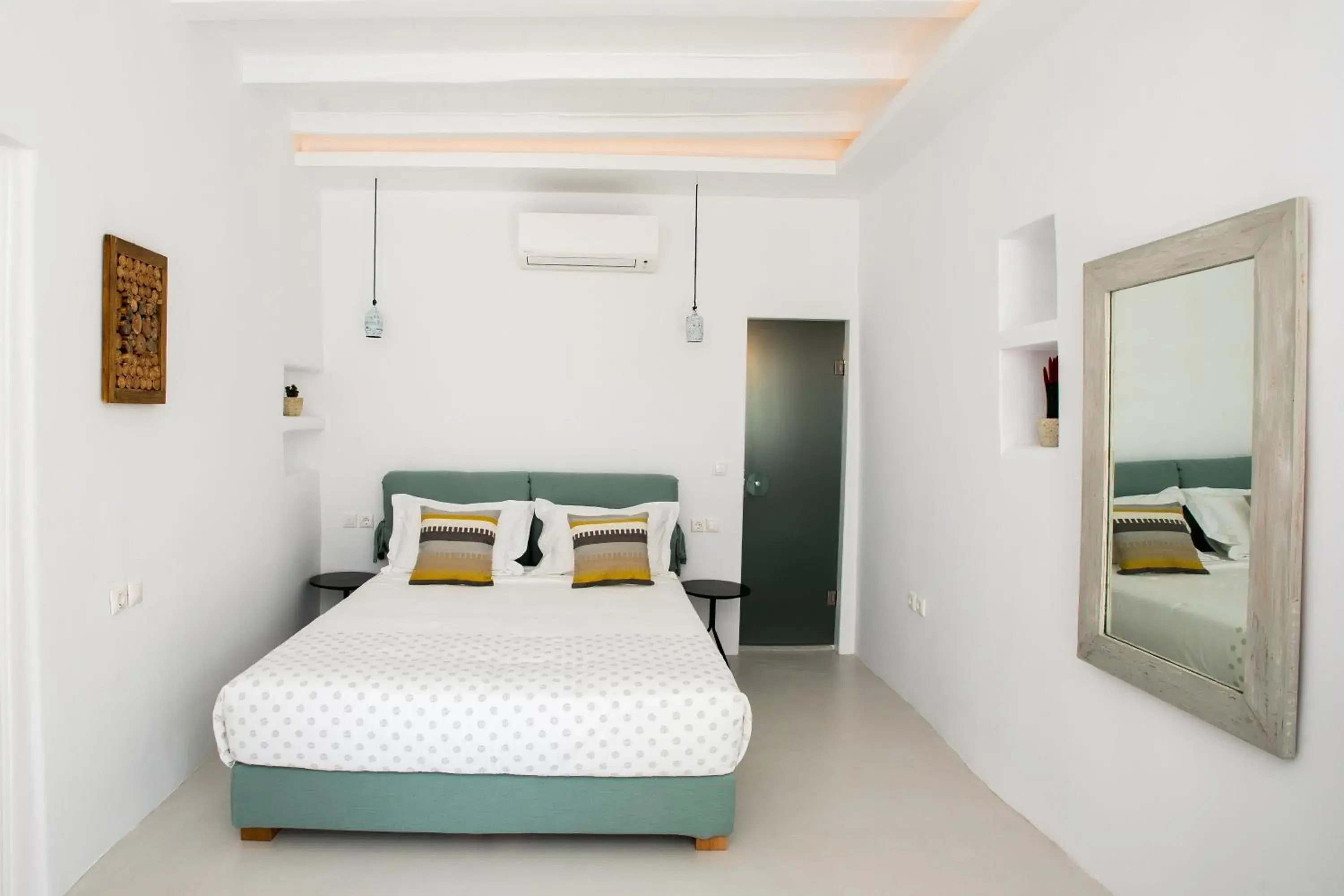 Bed in Mykonos Village Bed in Mykonos Village