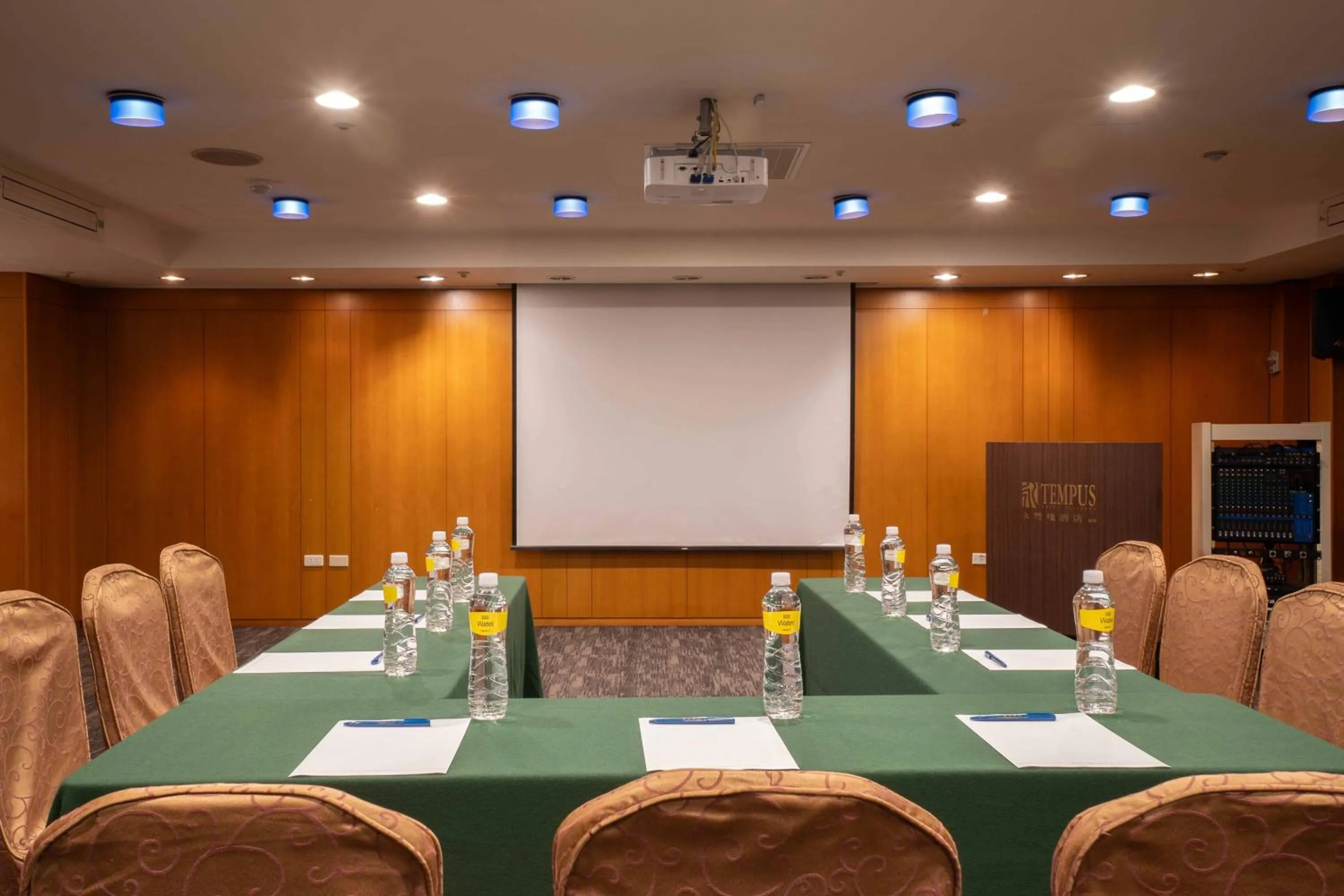 Meeting/conference room in Tempus Hotel