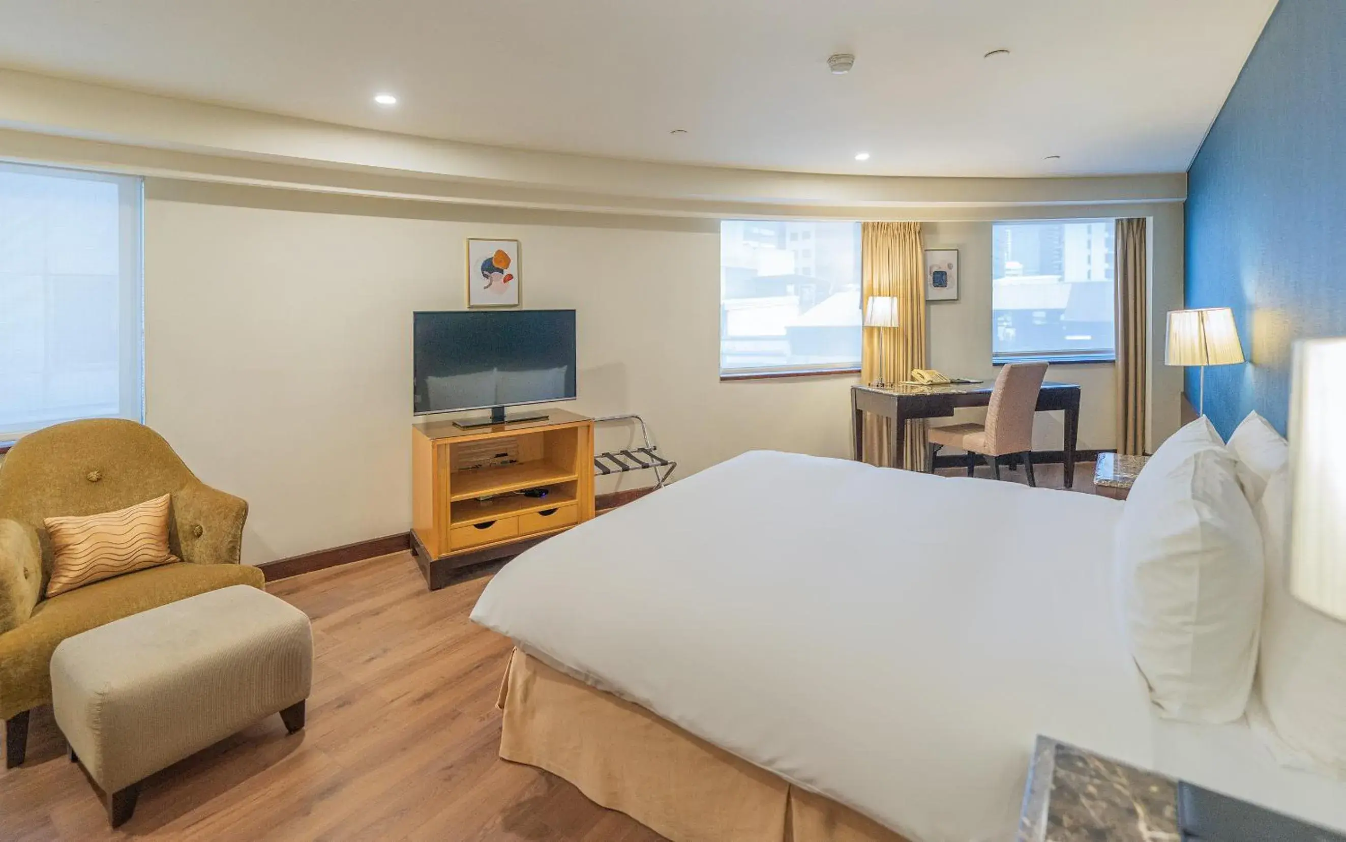 City view, Bed in Tempus Hotel City view, Bed in Tempus Hotel