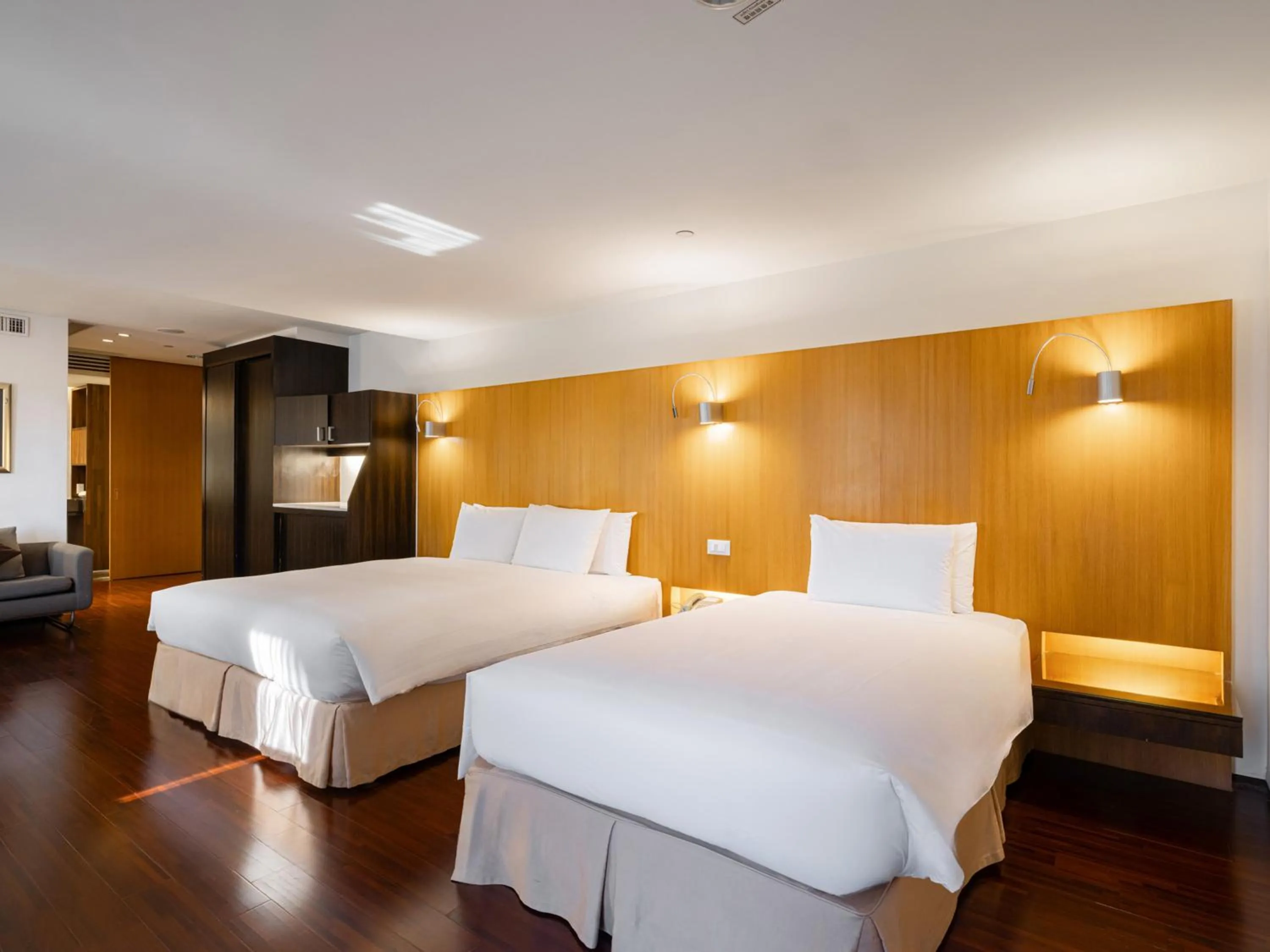 bunk bed, Bed in Tempus Hotel