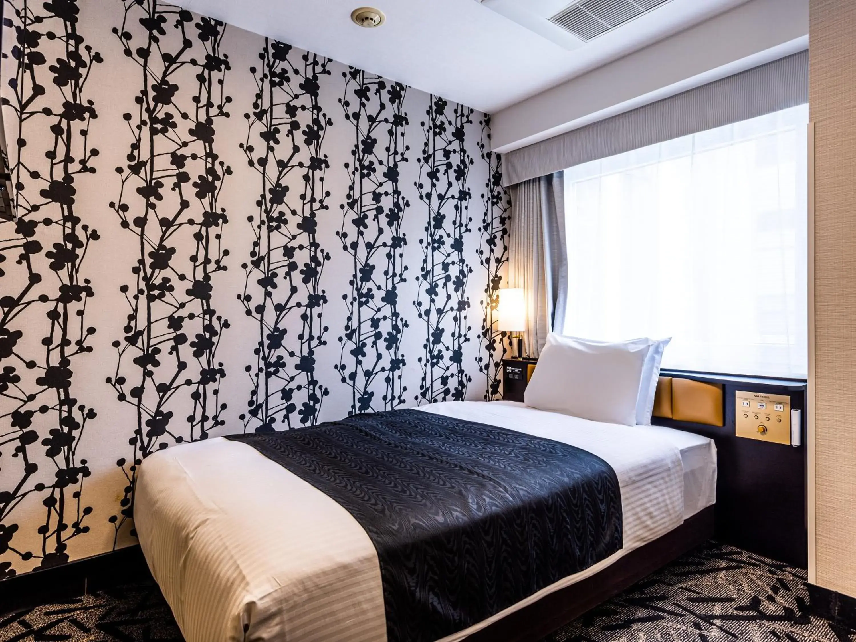 Photo of the whole room, Bed in APA Hotel Kyoto Eki Horikawadori Photo of the whole room, Bed in APA Hotel Kyoto Eki Horikawadori