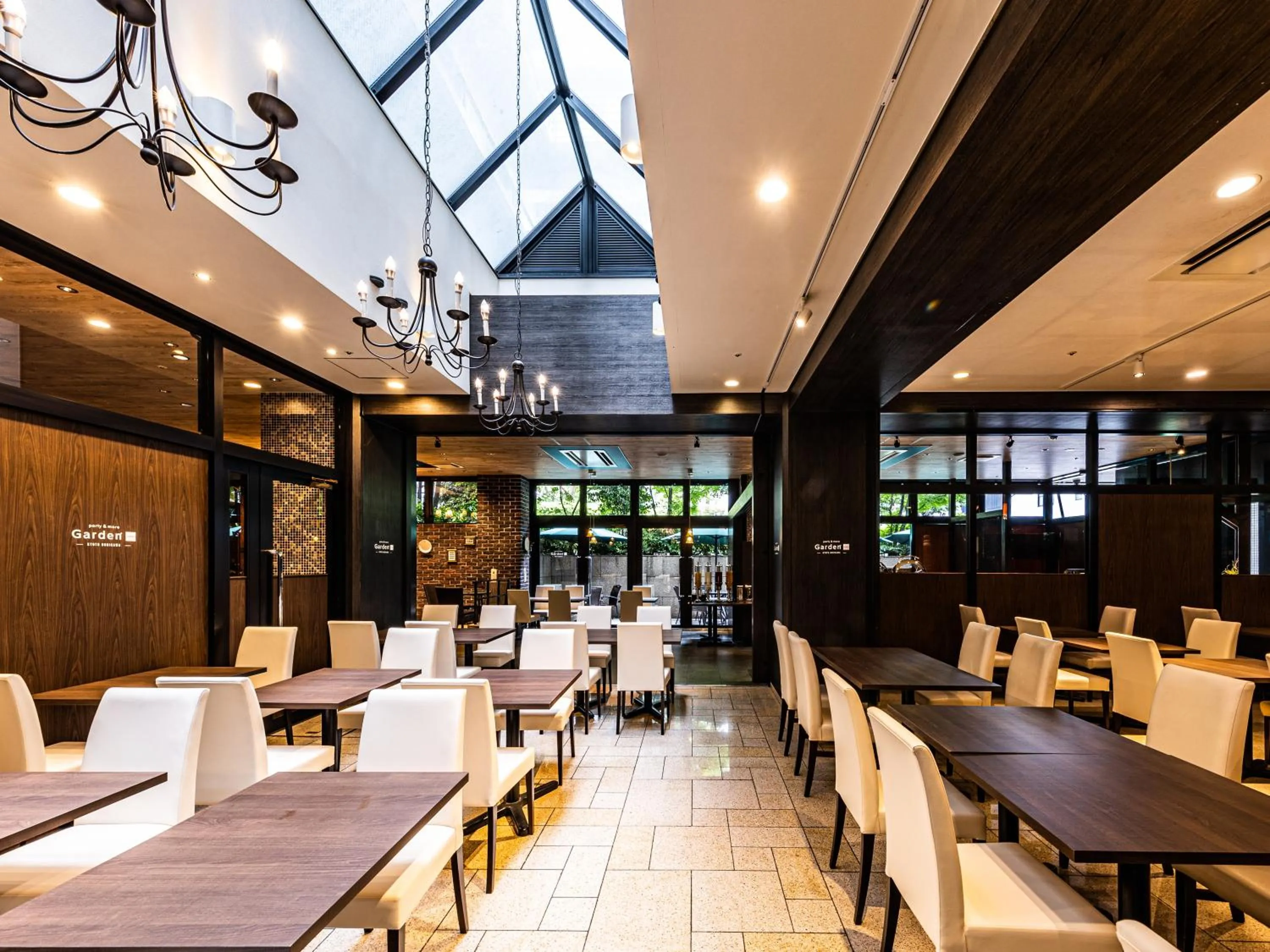 Restaurant/places to eat in APA Hotel Kyoto Eki Horikawadori