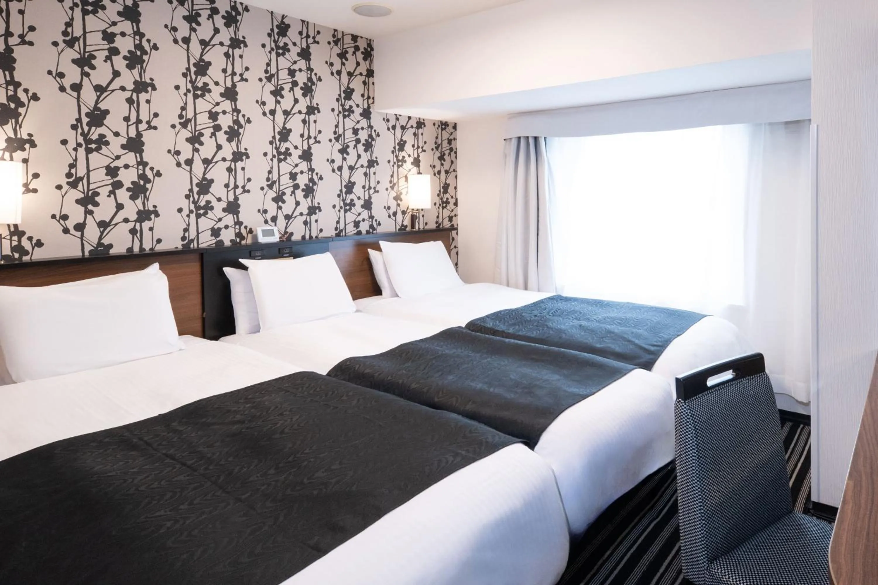 Photo of the whole room, Bed in APA Hotel & Resort Tokyo Bay Shiomi