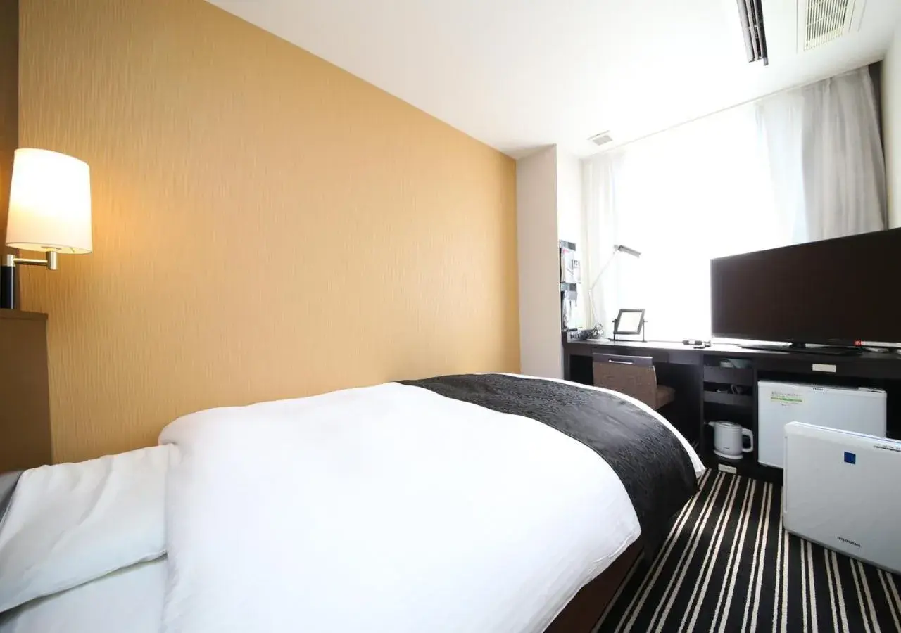 Bedroom, Bed in APA Hotel Tokyo Kiba Bedroom, Bed in APA Hotel Tokyo Kiba