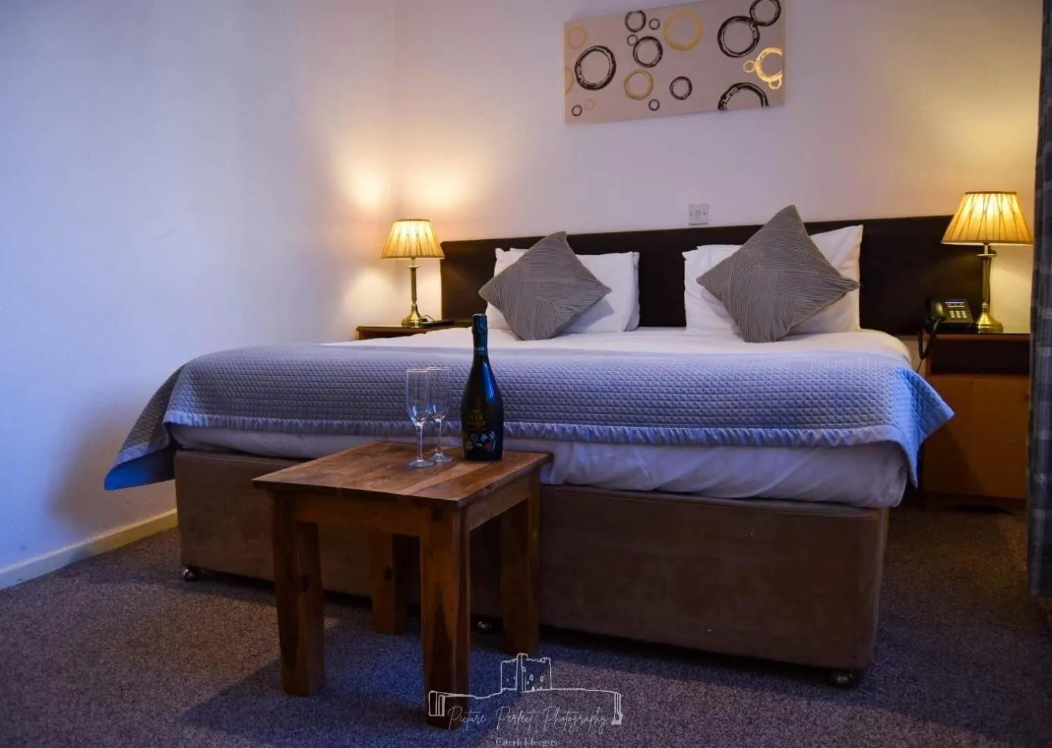 Bedroom, Bed in Dobbins Inn