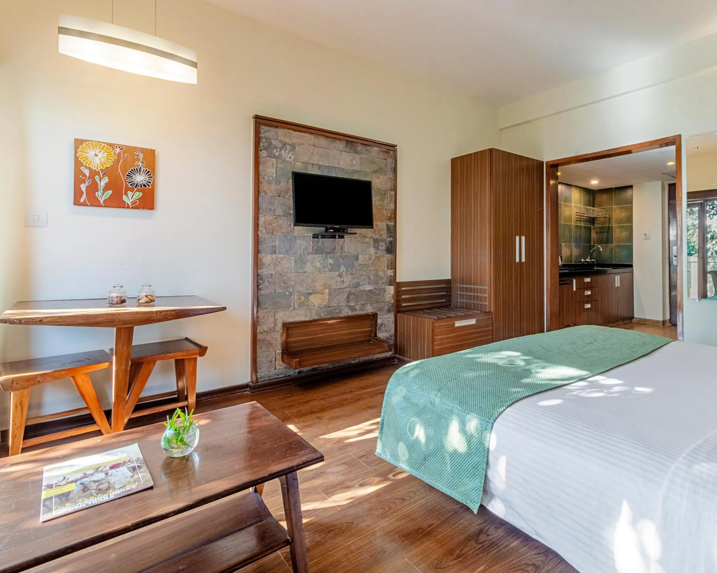 Living room, Bed in Sterling Mussoorie