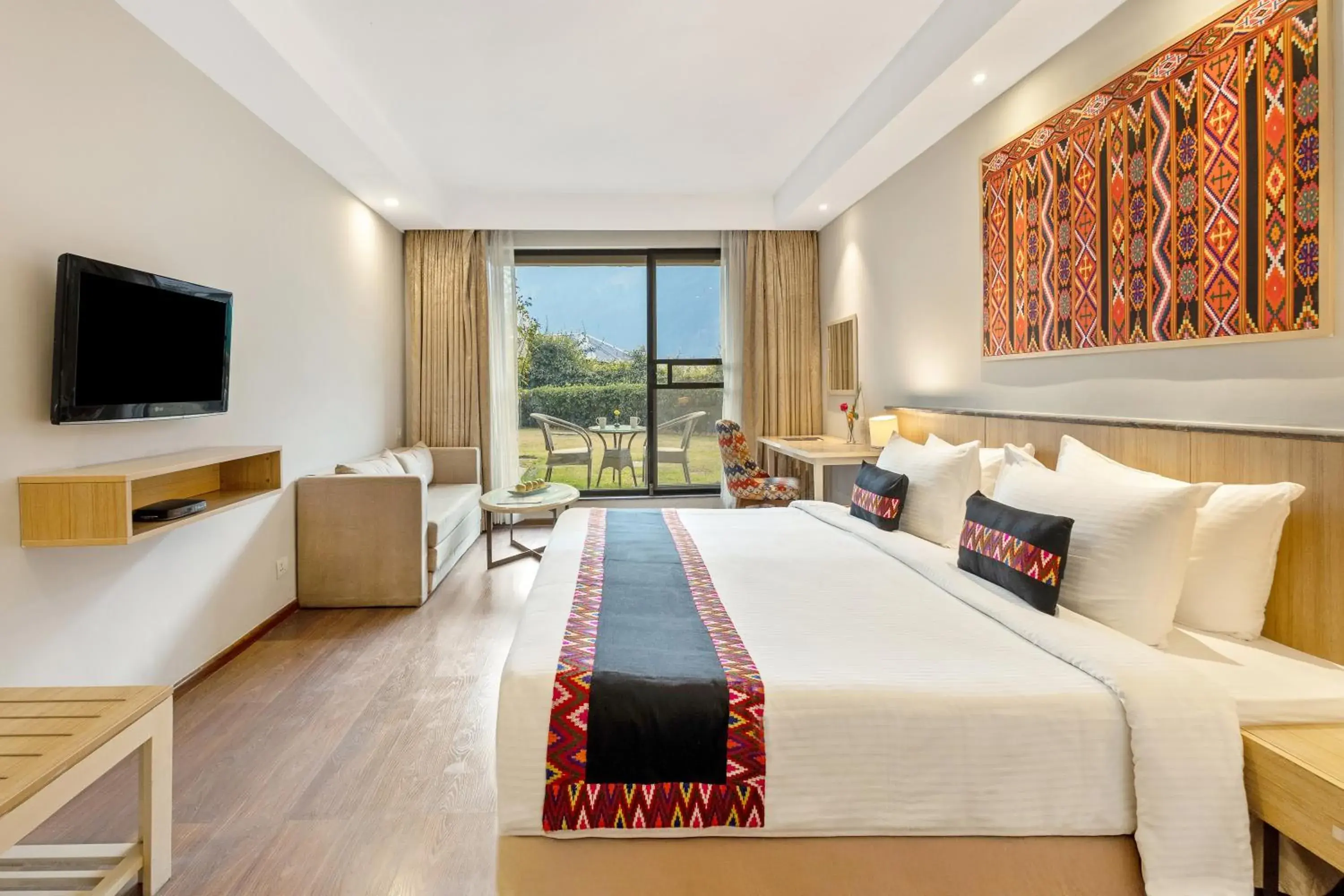 Mountain View Family Room With Sitout in Sterling Manali Mountain View Family Room With Sitout in Sterling Manali