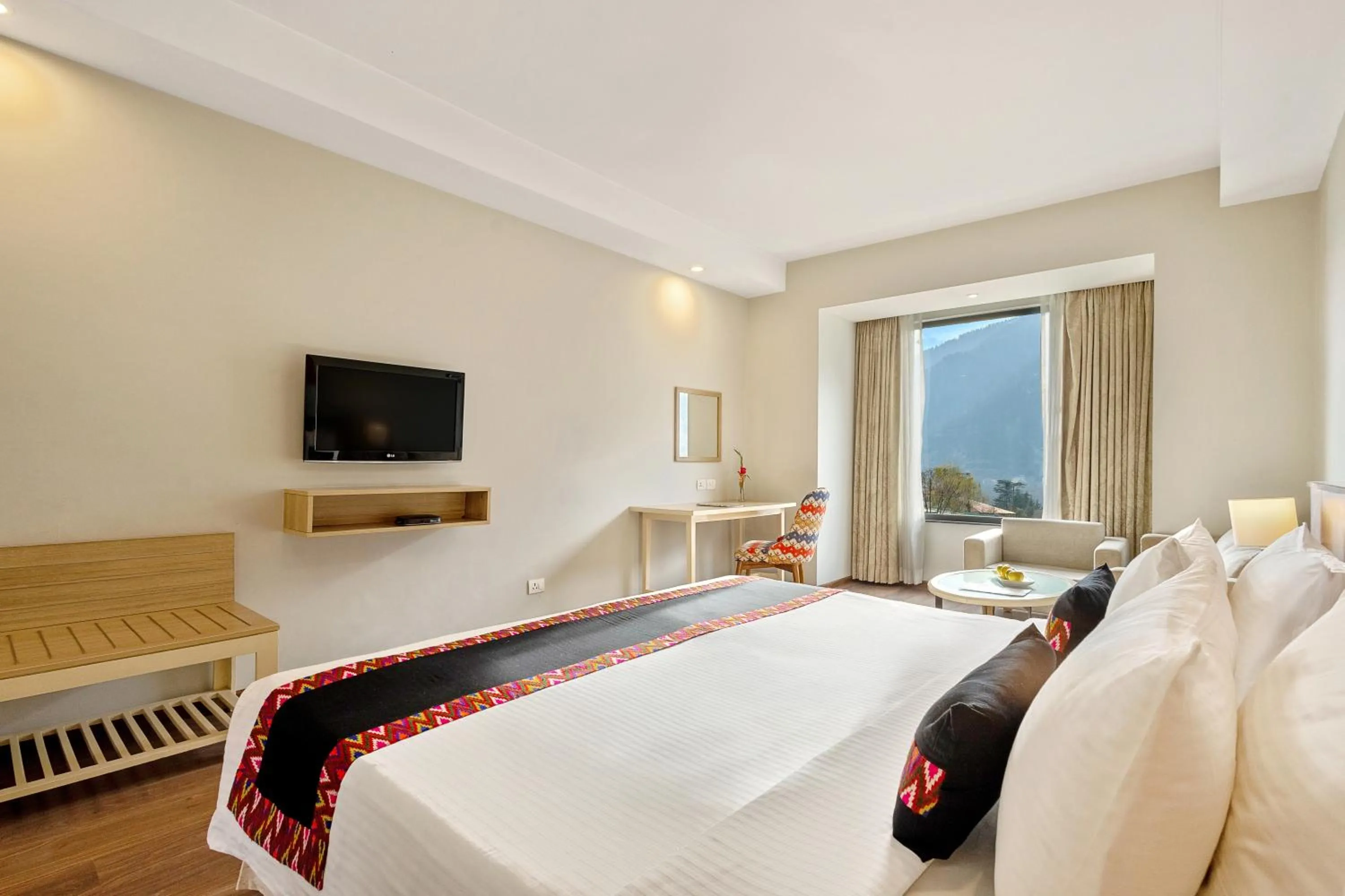 Bedroom, Bed in Sterling Manali