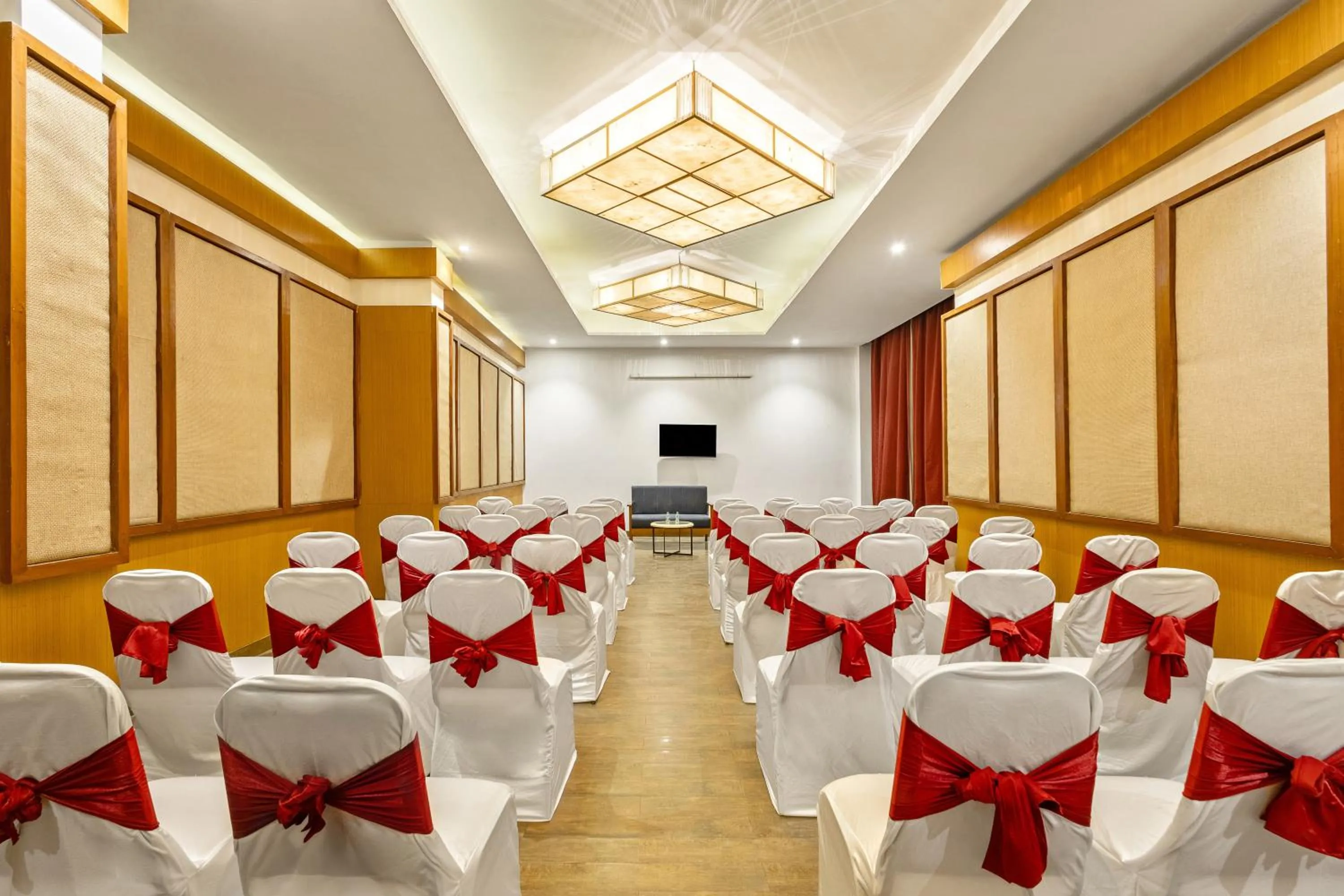 Banquet/Function facilities in Sterling Manali
