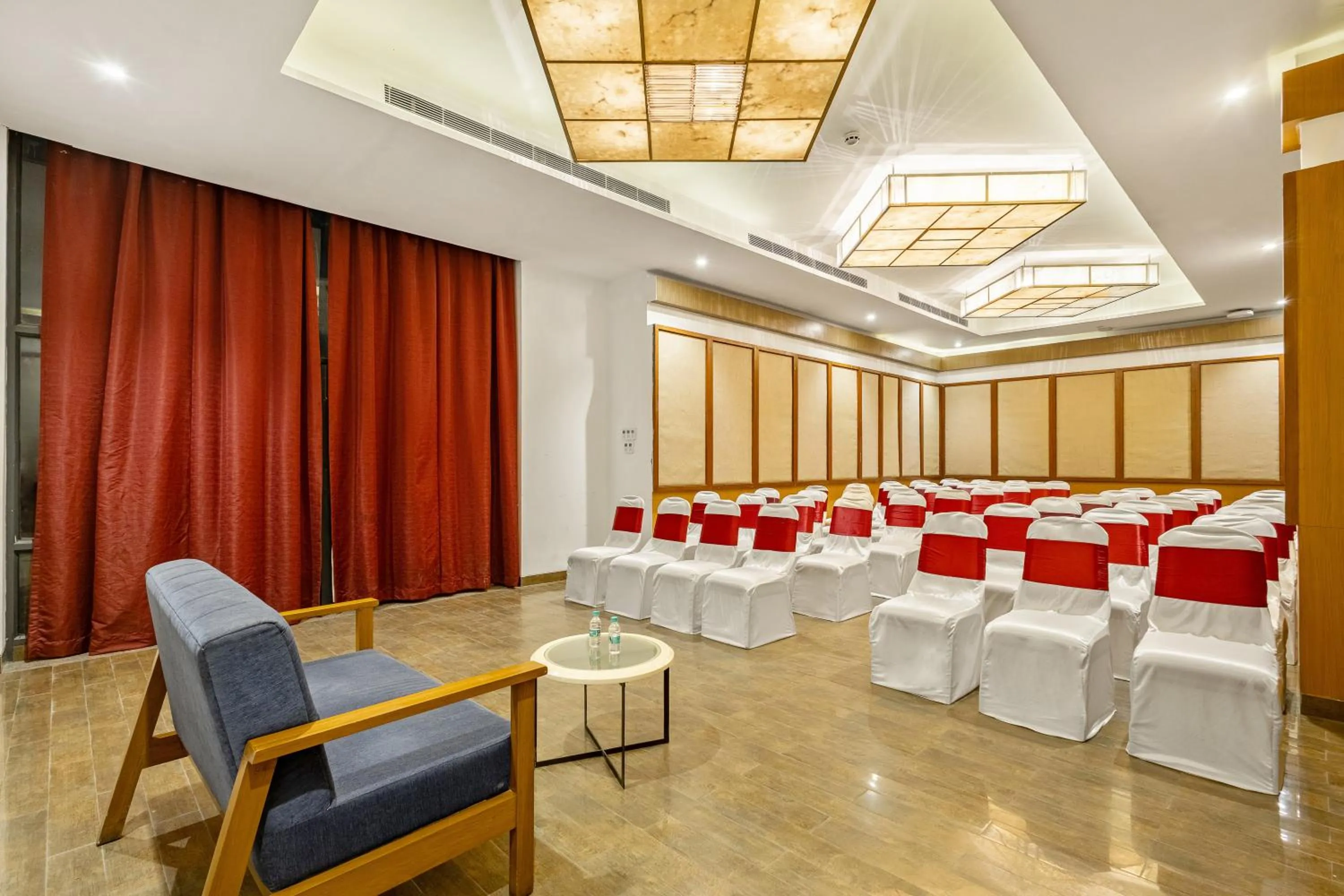 Banquet/Function facilities in Sterling Manali