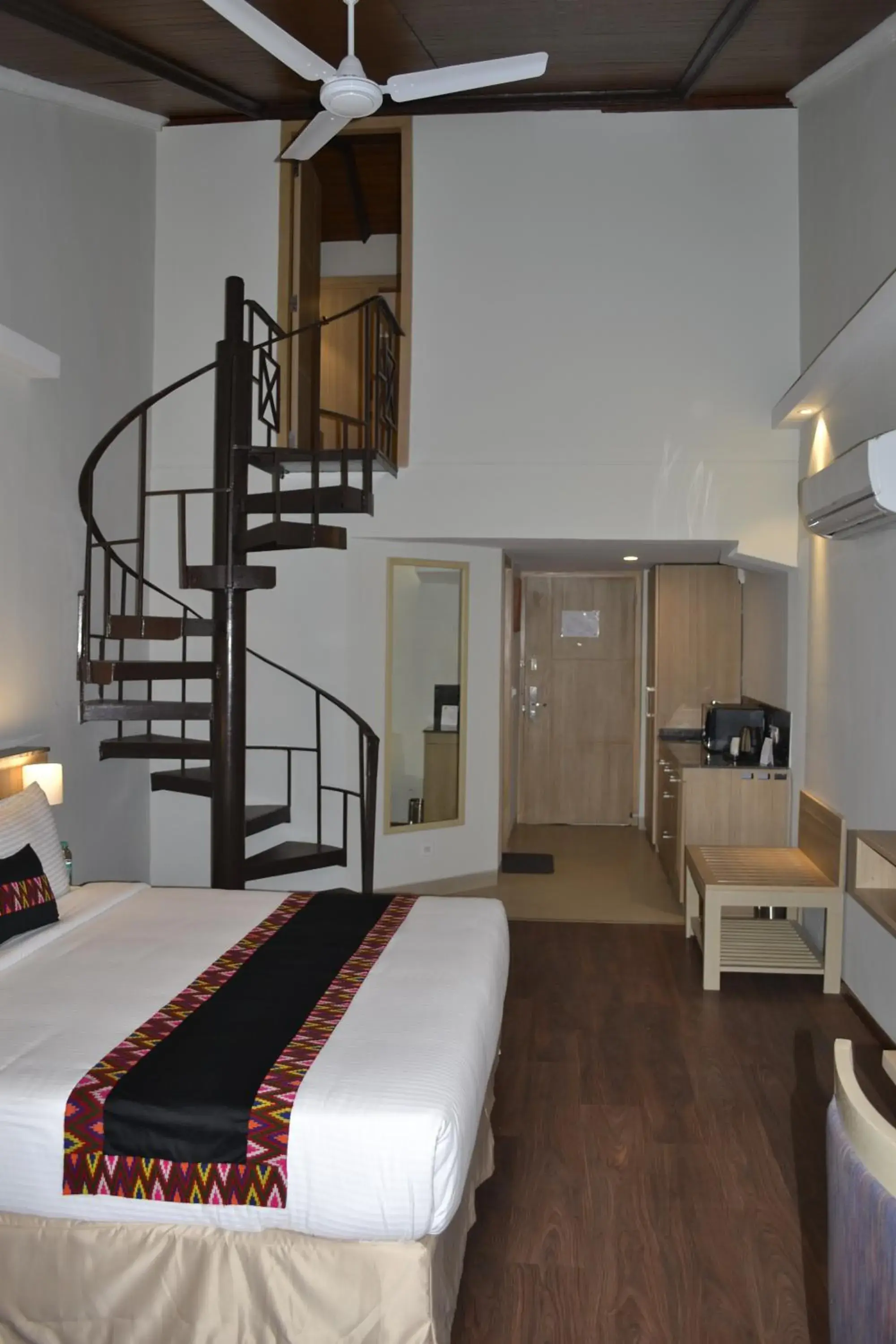 Bedroom, Bed in Sterling Manali Bedroom, Bed in Sterling Manali