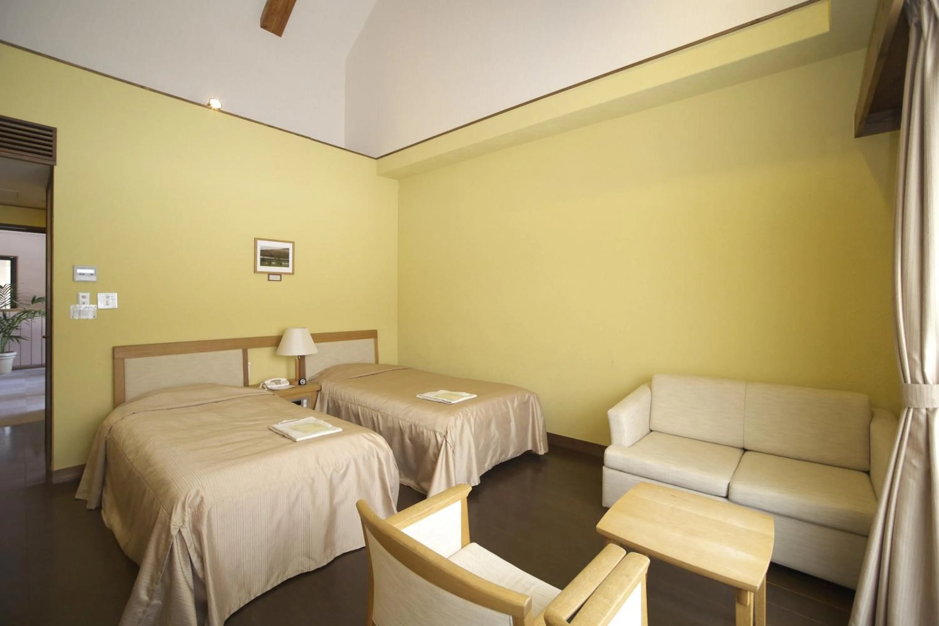 Photo of the whole room in TOYOTA Shirakawa-Go Eco-Institute