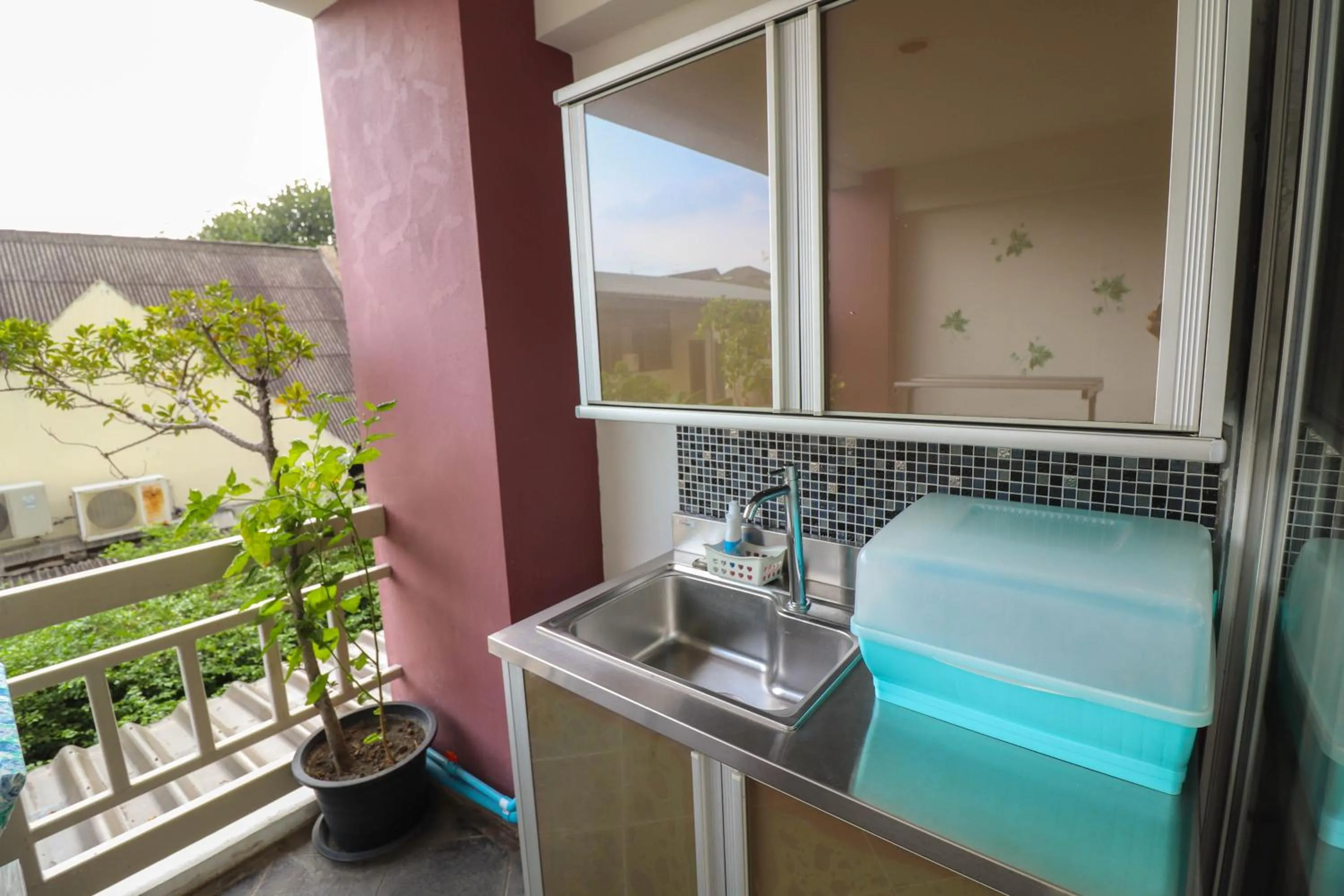 kitchen in Baan Sabai Rama IV Apartment