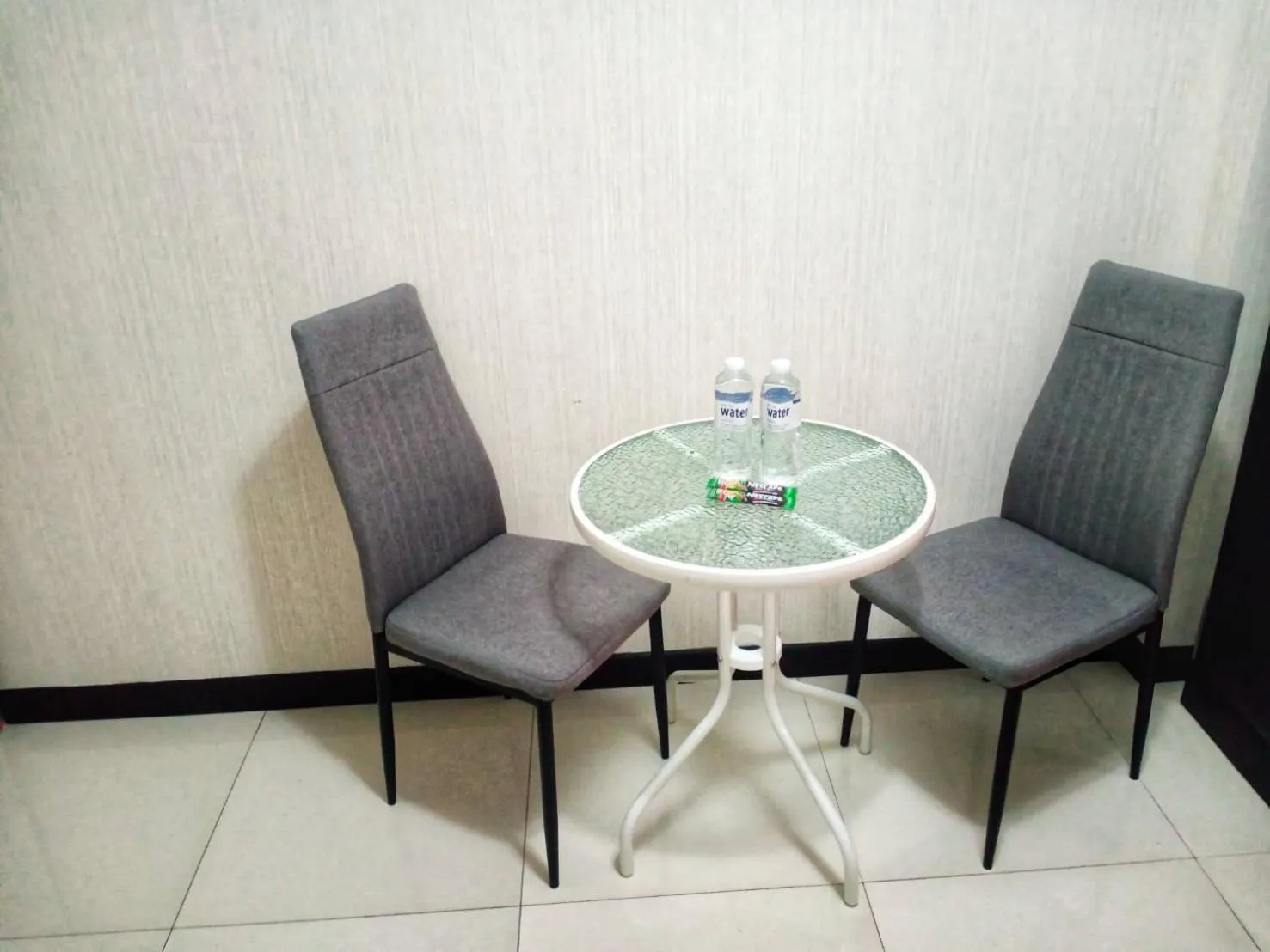 Dining area in Baan Sabai Rama IV Apartment