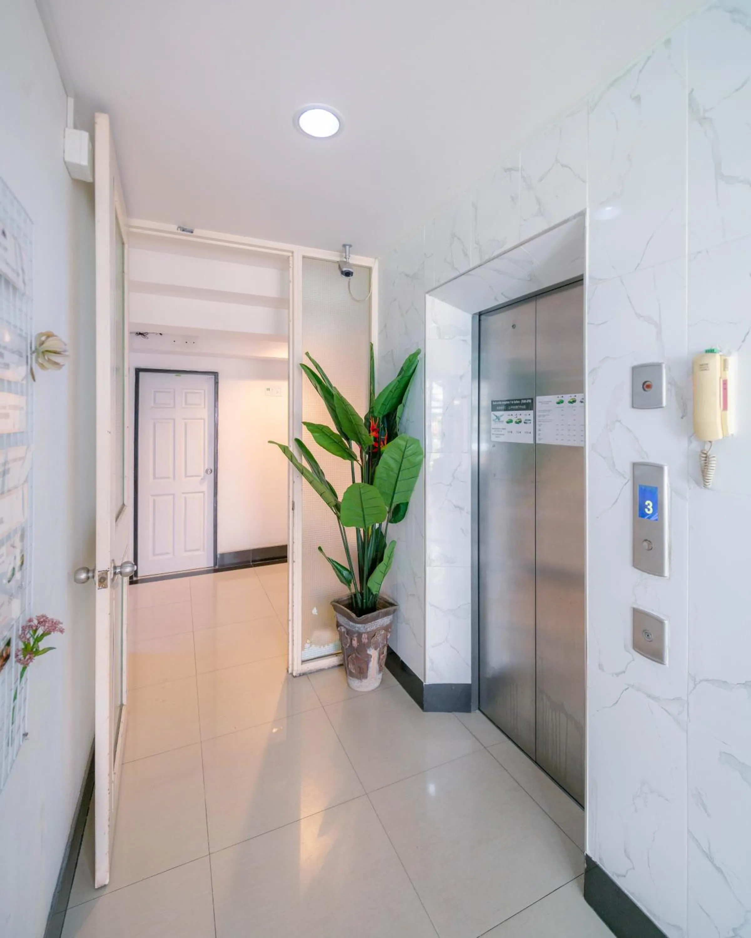 Lobby or reception in Baan Sabai Rama IV Apartment