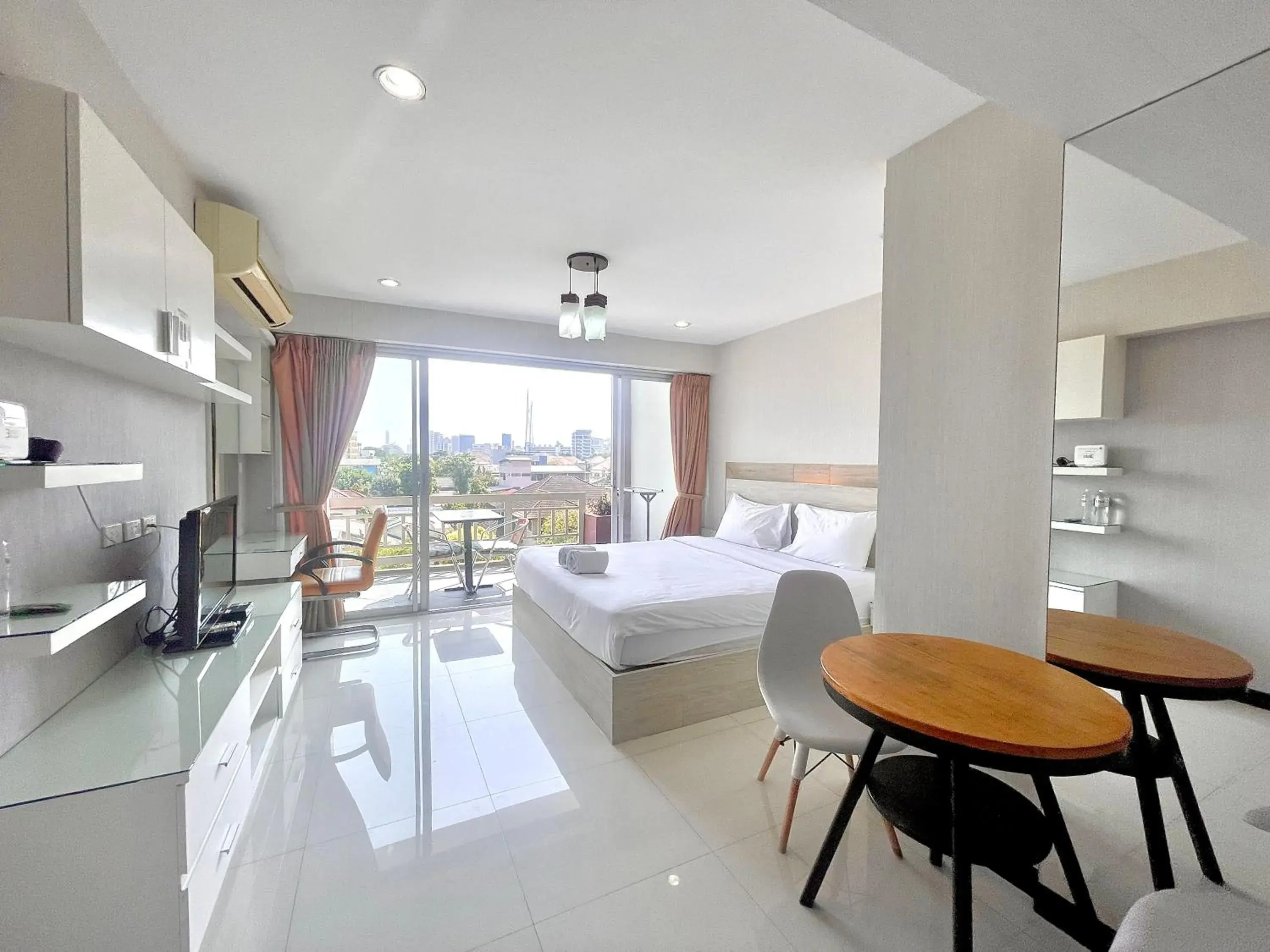 Deluxe Apartment in Baan Sabai Rama IV Apartment Deluxe Apartment in Baan Sabai Rama IV Apartment