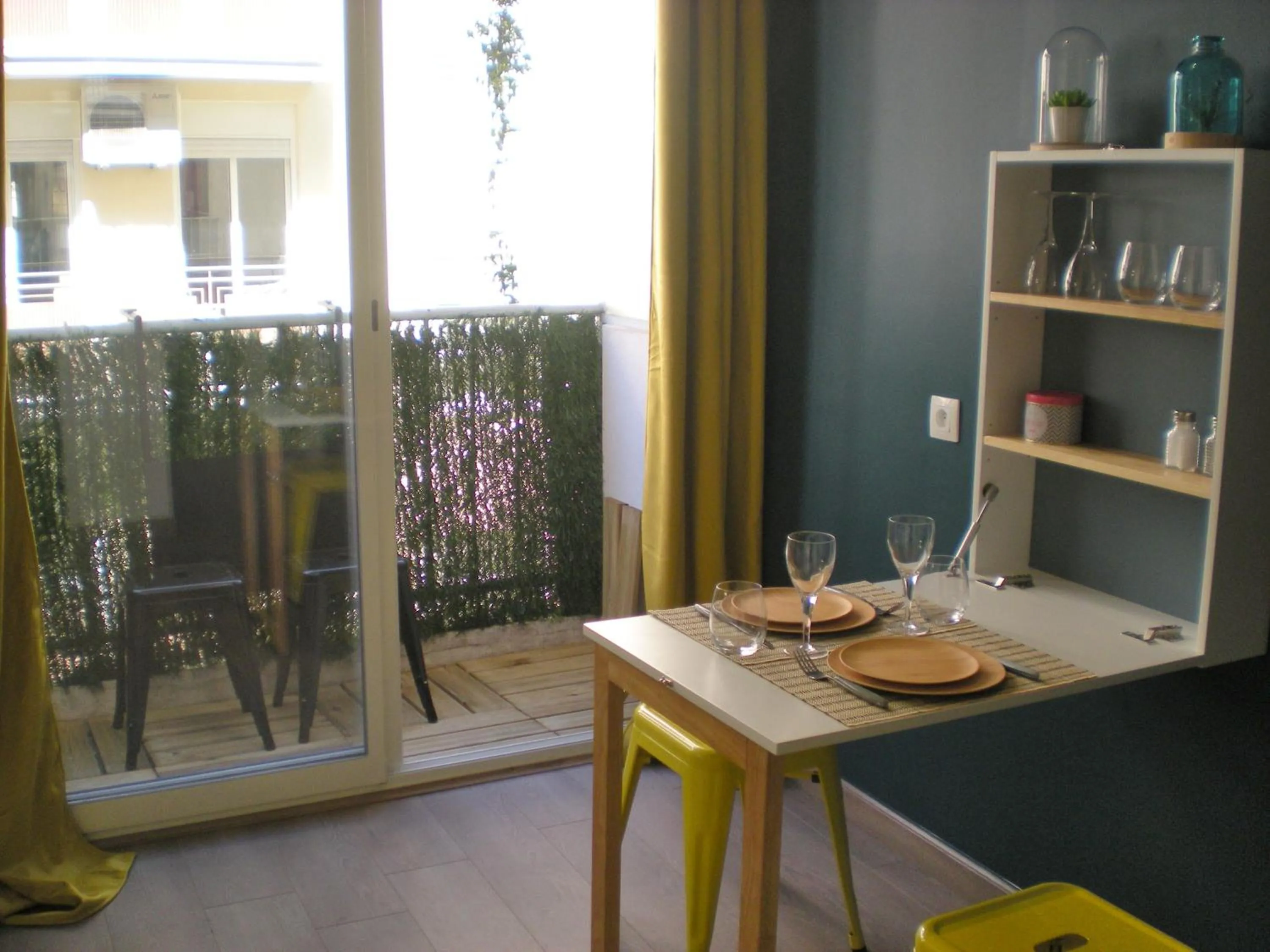 Balcony/Terrace in Nicelidays - Le Berlioz - city central - 7min from beaches