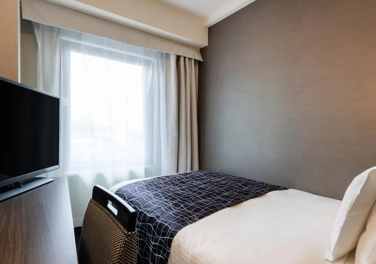 Bedroom, Bed in APA Hotel Sakai Ekimae Bedroom, Bed in APA Hotel Sakai Ekimae