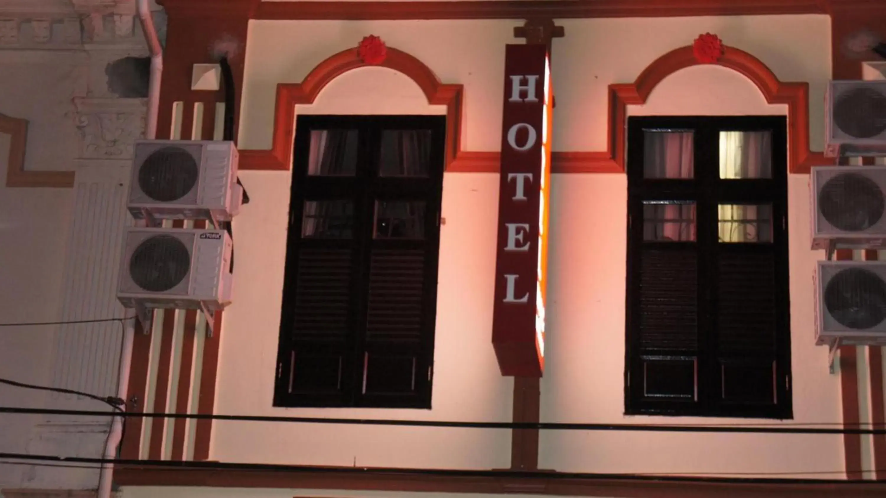 Facade/entrance in Hotel Hong Facade/entrance in Hotel Hong