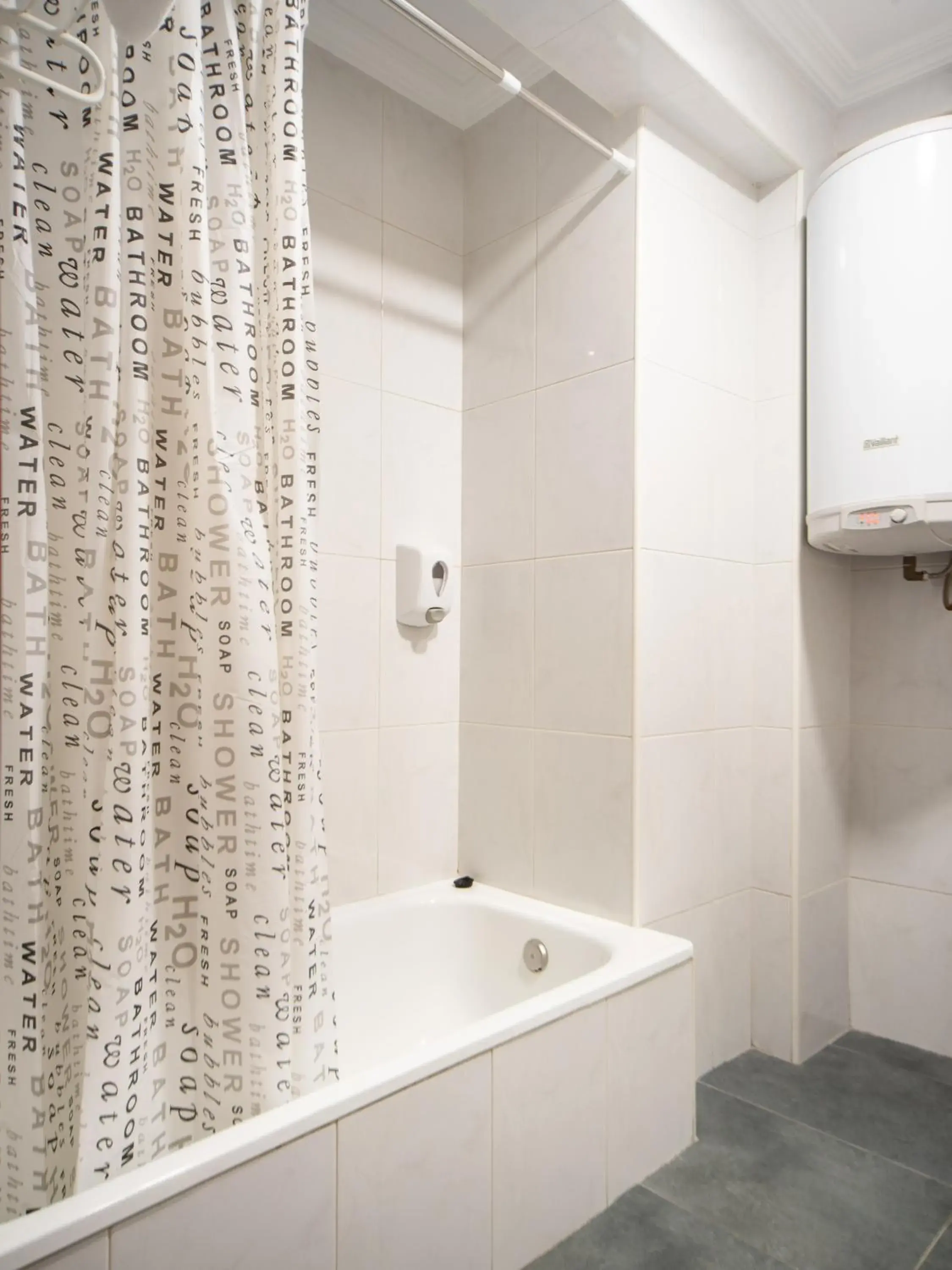 Double Room - single occupancy in Hostal Uría Double Room - single occupancy in Hostal Uría