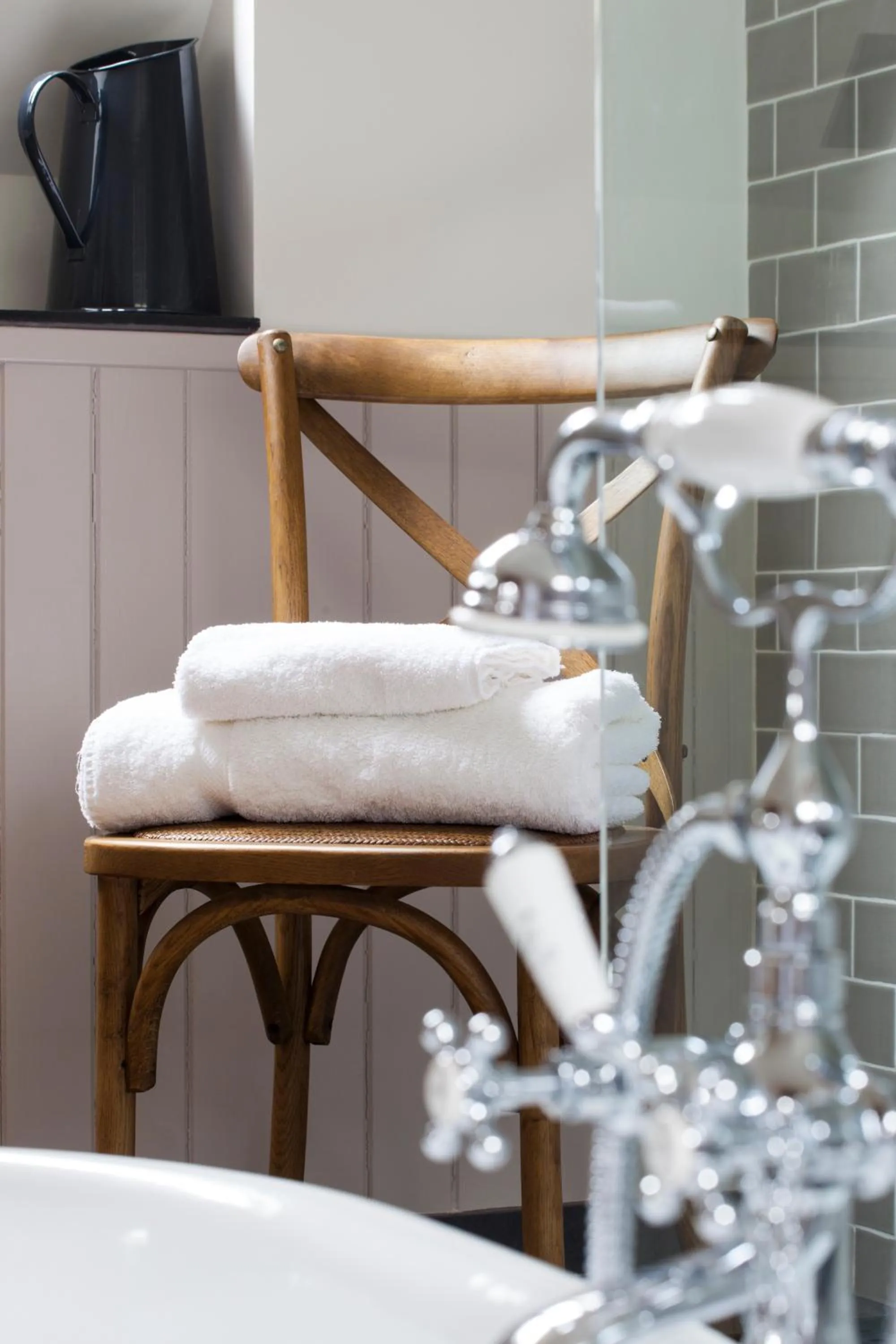 Shower in Tudor Farmhouse Hotel
