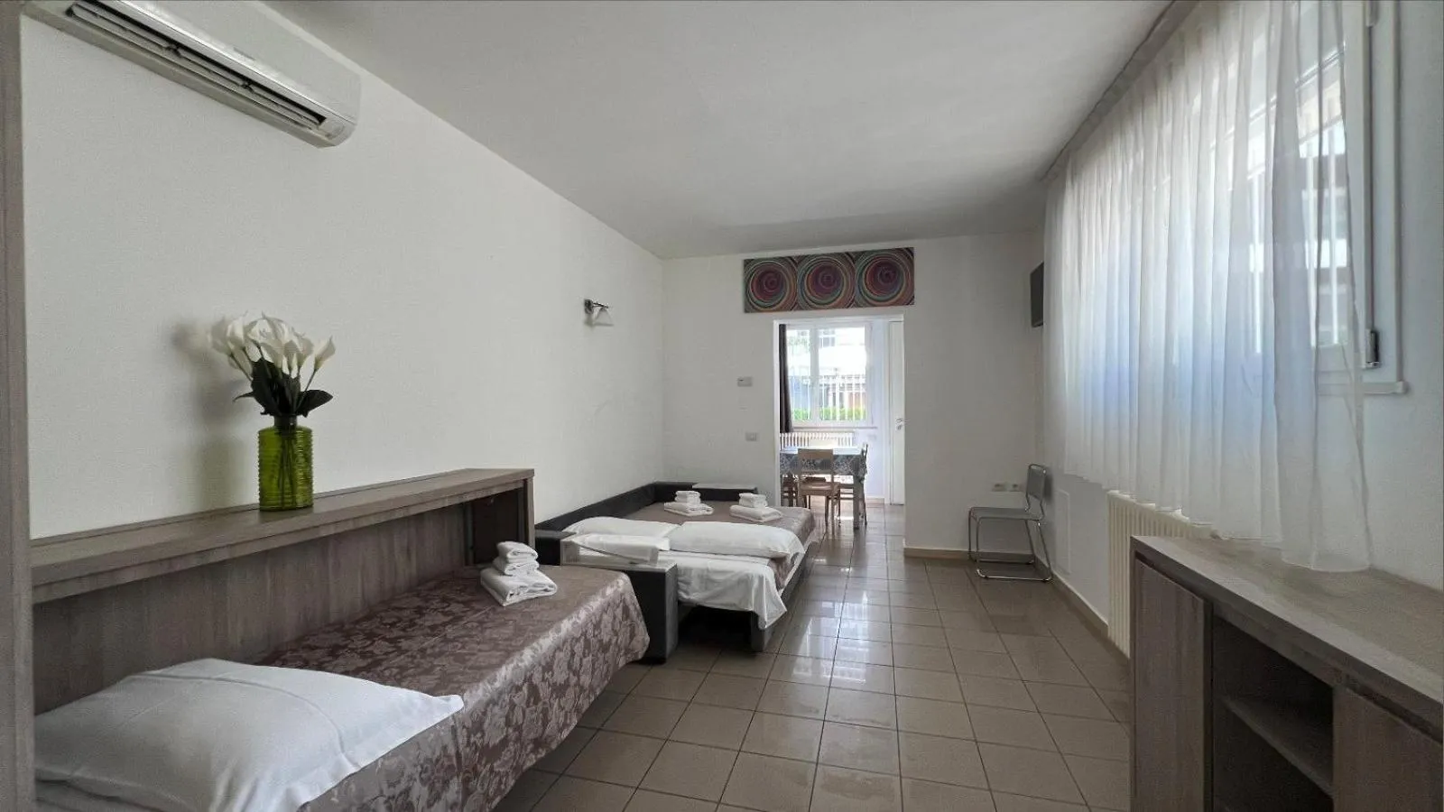 Bed in Residence Perla