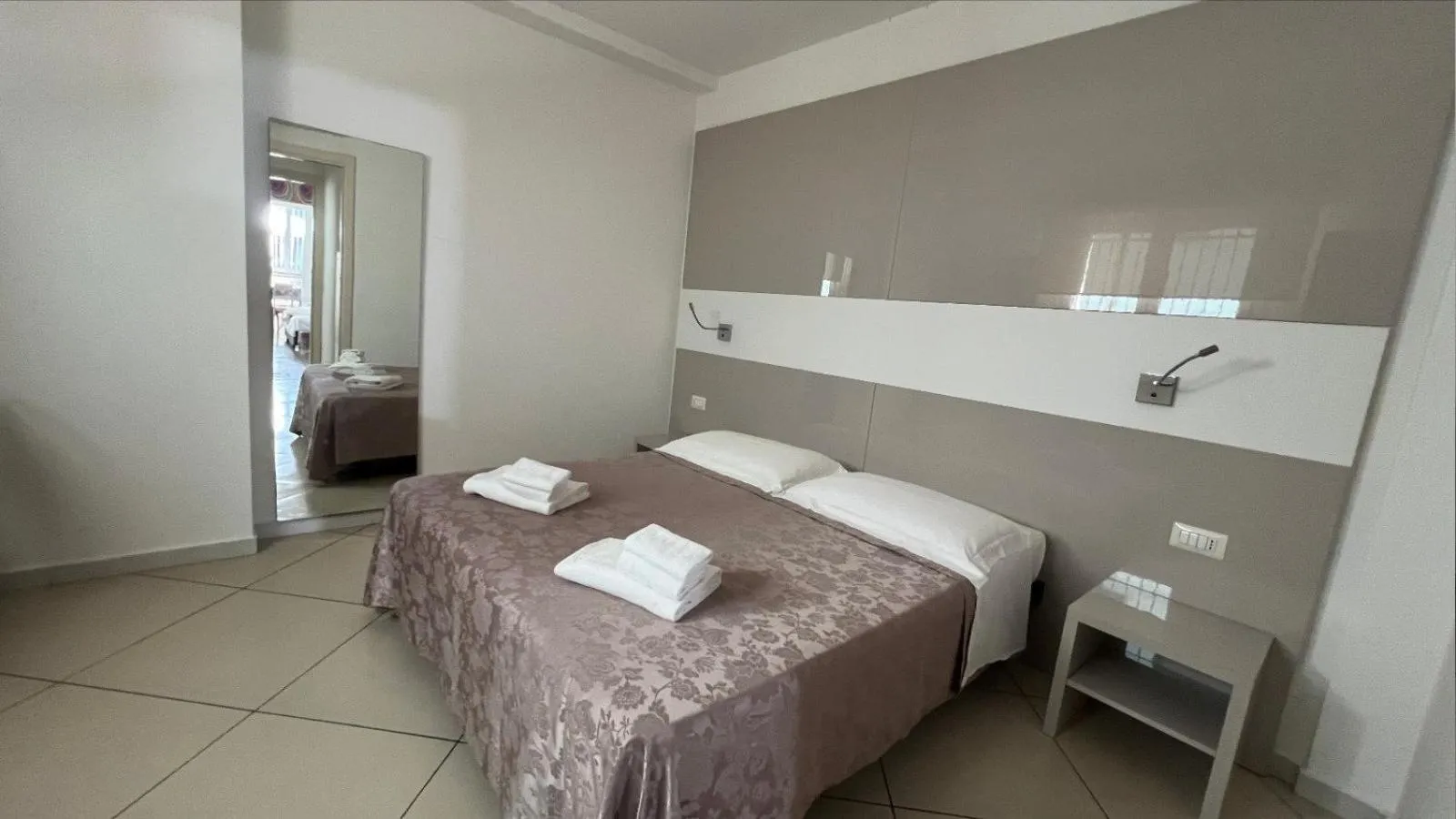 Bedroom, Bed in Residence Perla