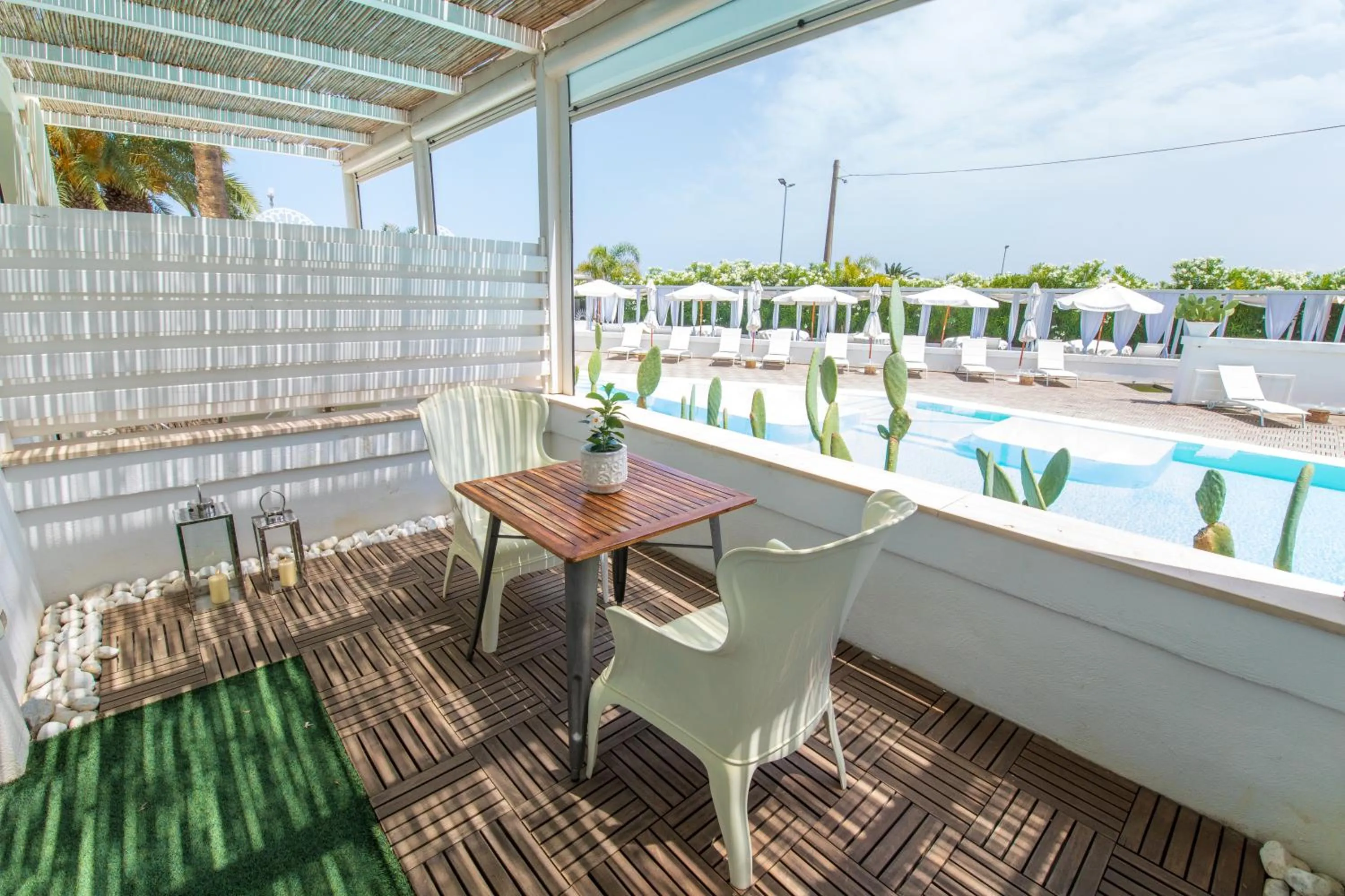 Patio in Bianco Riccio Suite Hotel