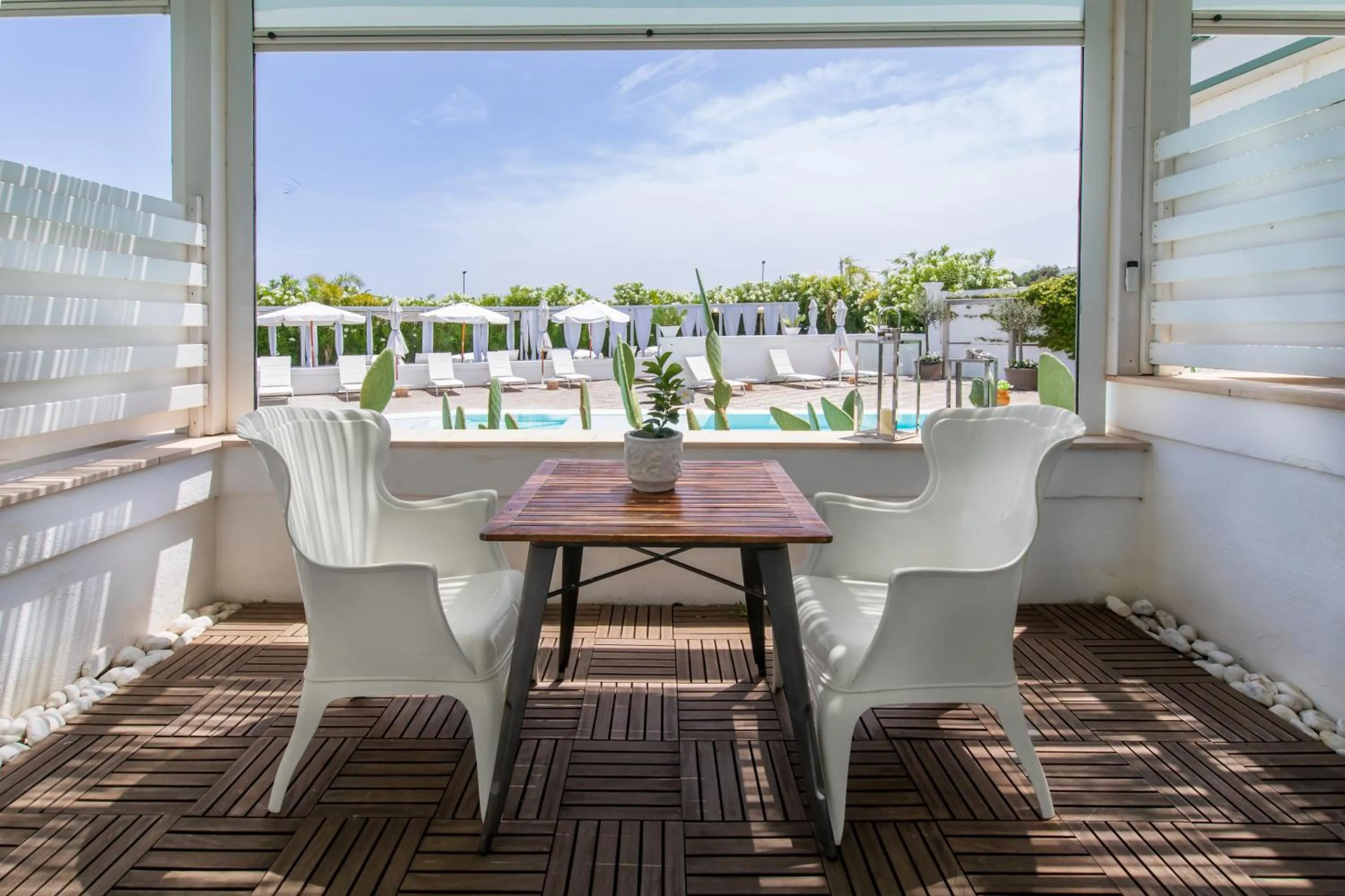 Patio in Bianco Riccio Suite Hotel