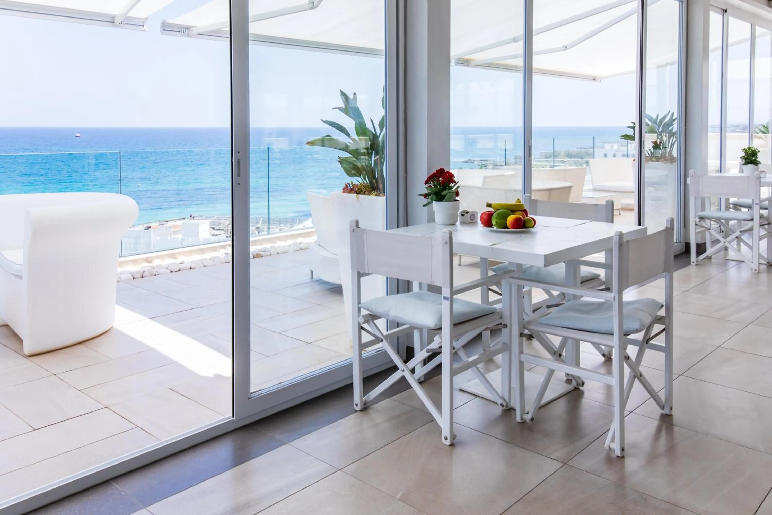 Patio in Bianco Riccio Suite Hotel