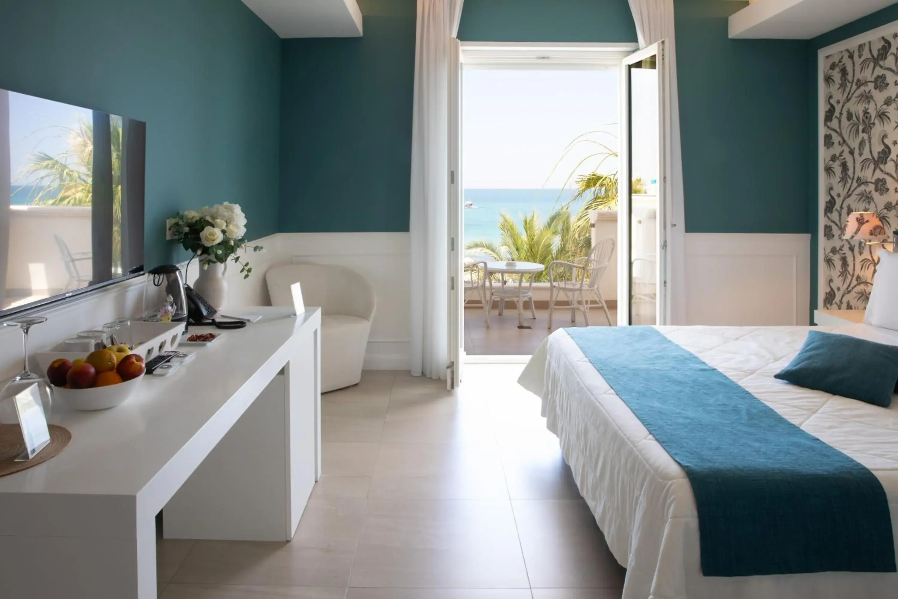 Property building, Bed in Bianco Riccio Suite Hotel Property building, Bed in Bianco Riccio Suite Hotel