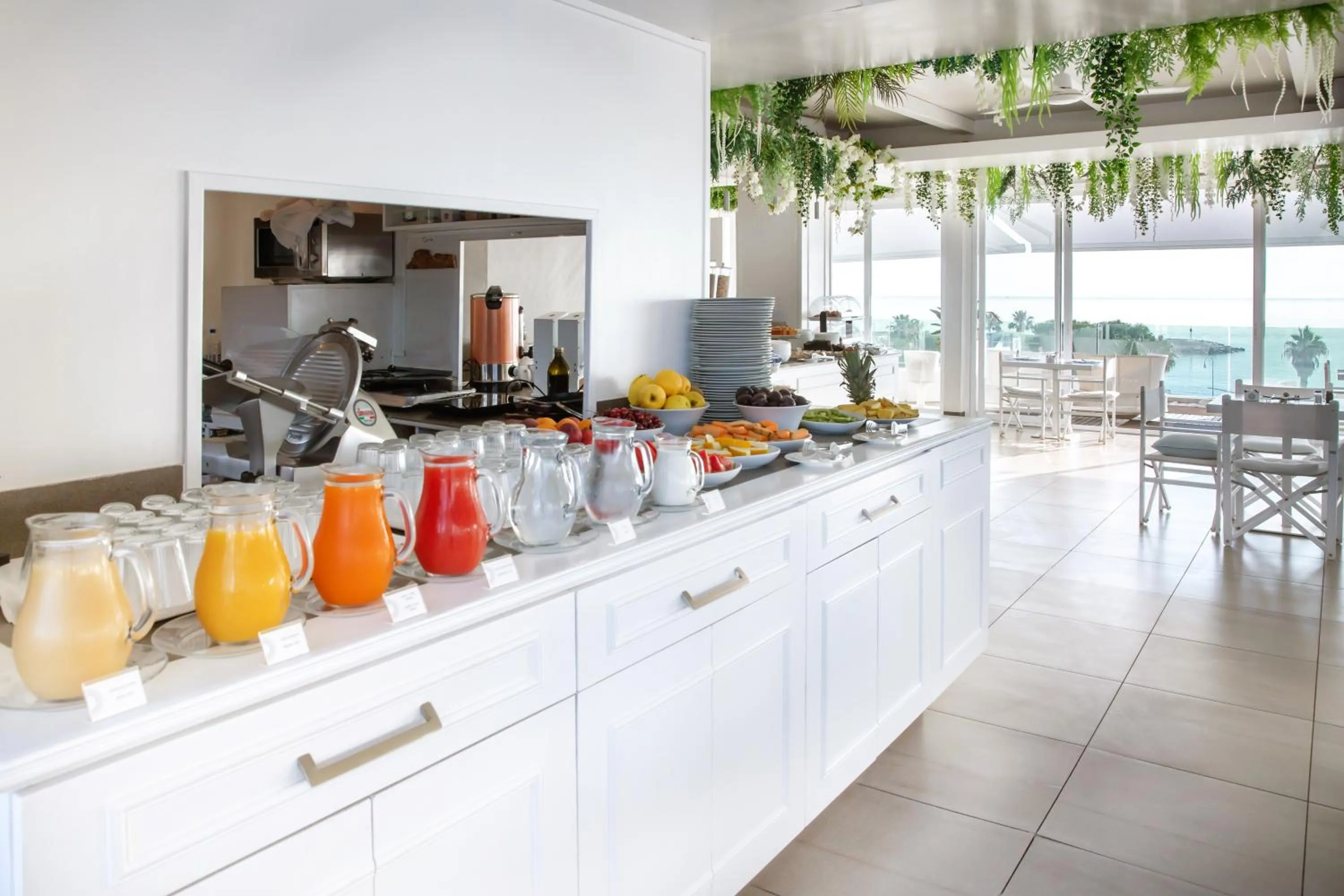 Breakfast in Bianco Riccio Suite Hotel