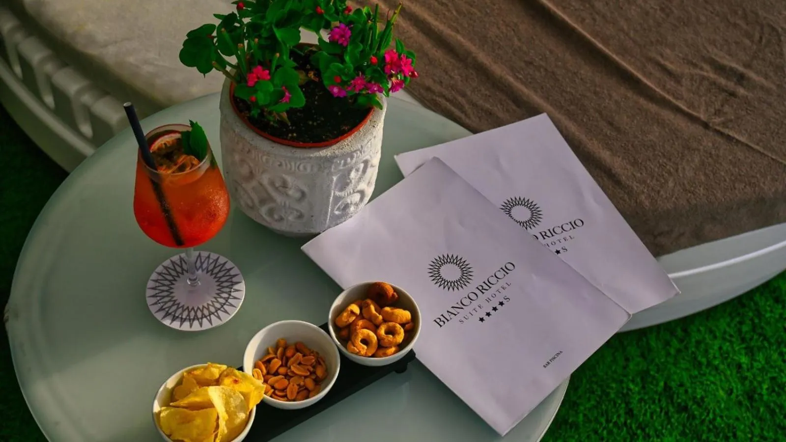 Lounge or bar in Bianco Riccio Suite Hotel