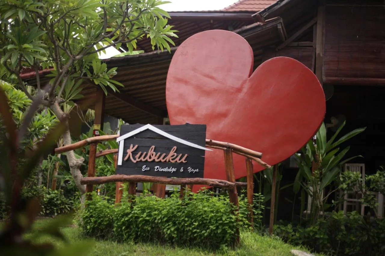 Garden in Kubuku Eco Dive Lodge and Yoga