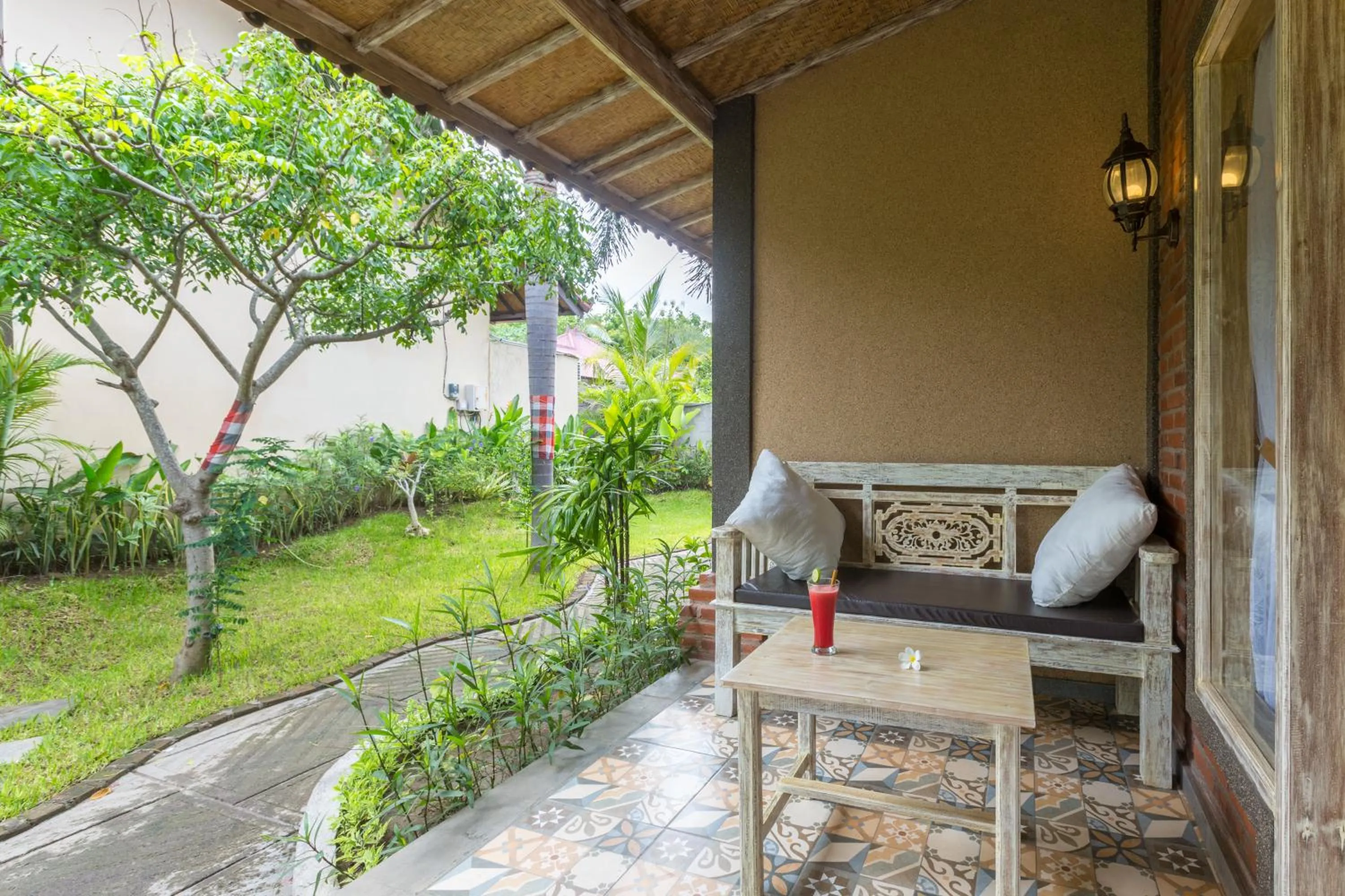 Balcony/Terrace in Kubuku Eco Dive Lodge and Yoga