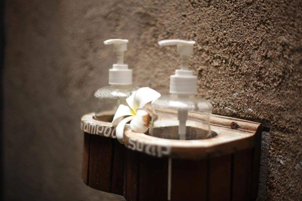 Bathroom in Kubuku Eco Dive Lodge and Yoga
