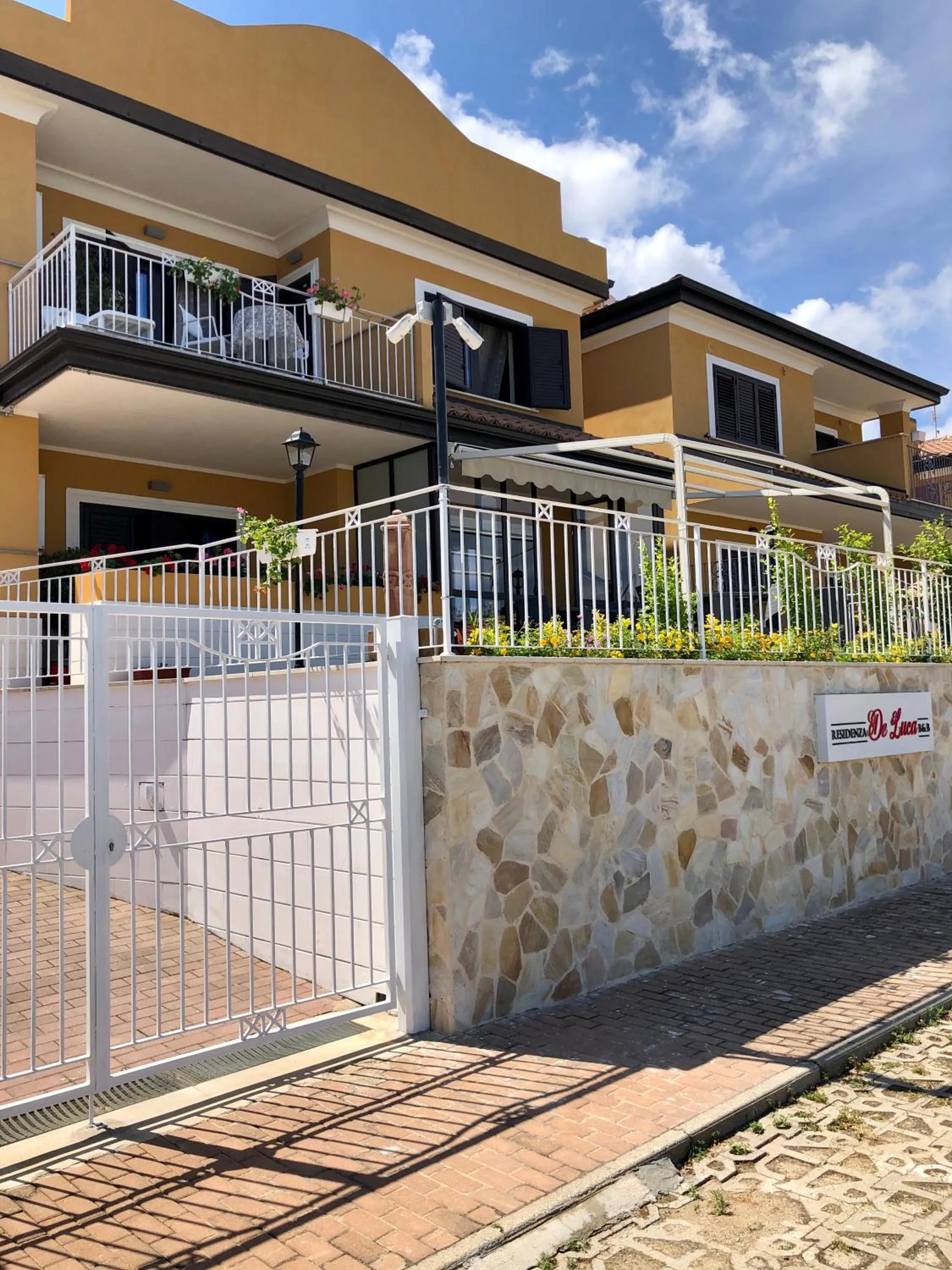 Property building in Residenza De luca B&B