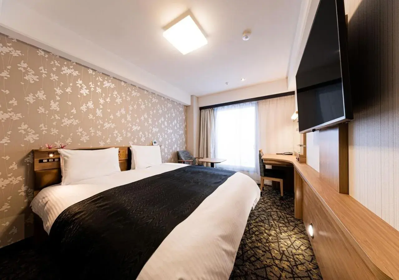 Photo of the whole room, Bed in APA Hotel Kyoto Gion Excellent Photo of the whole room, Bed in APA Hotel Kyoto Gion Excellent