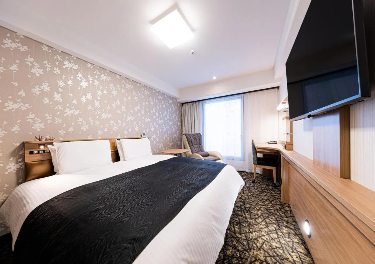 Photo of the whole room, Bed in APA Hotel Kyoto Gion Excellent