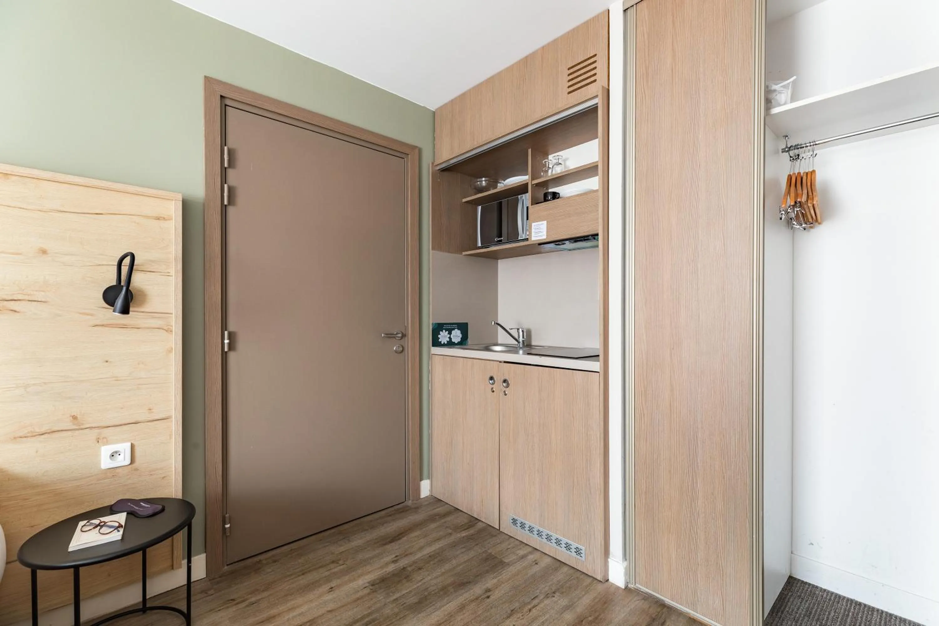 Kitchen or kitchenette in Appart'City Confort Marseille Centre Prado Vélodrome