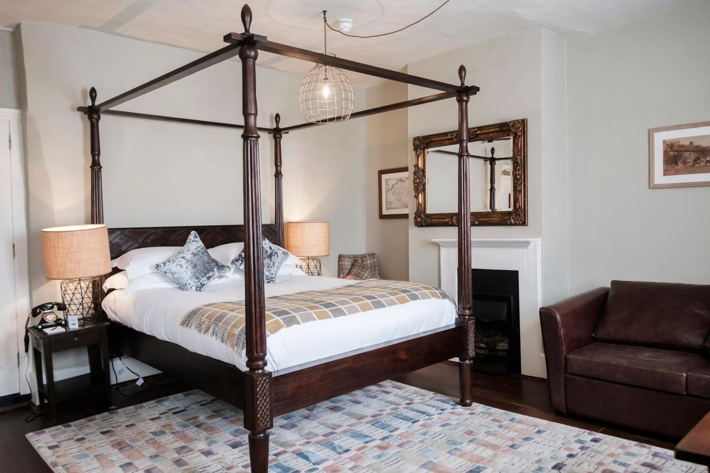 Bedroom, Bed in Hinds Head