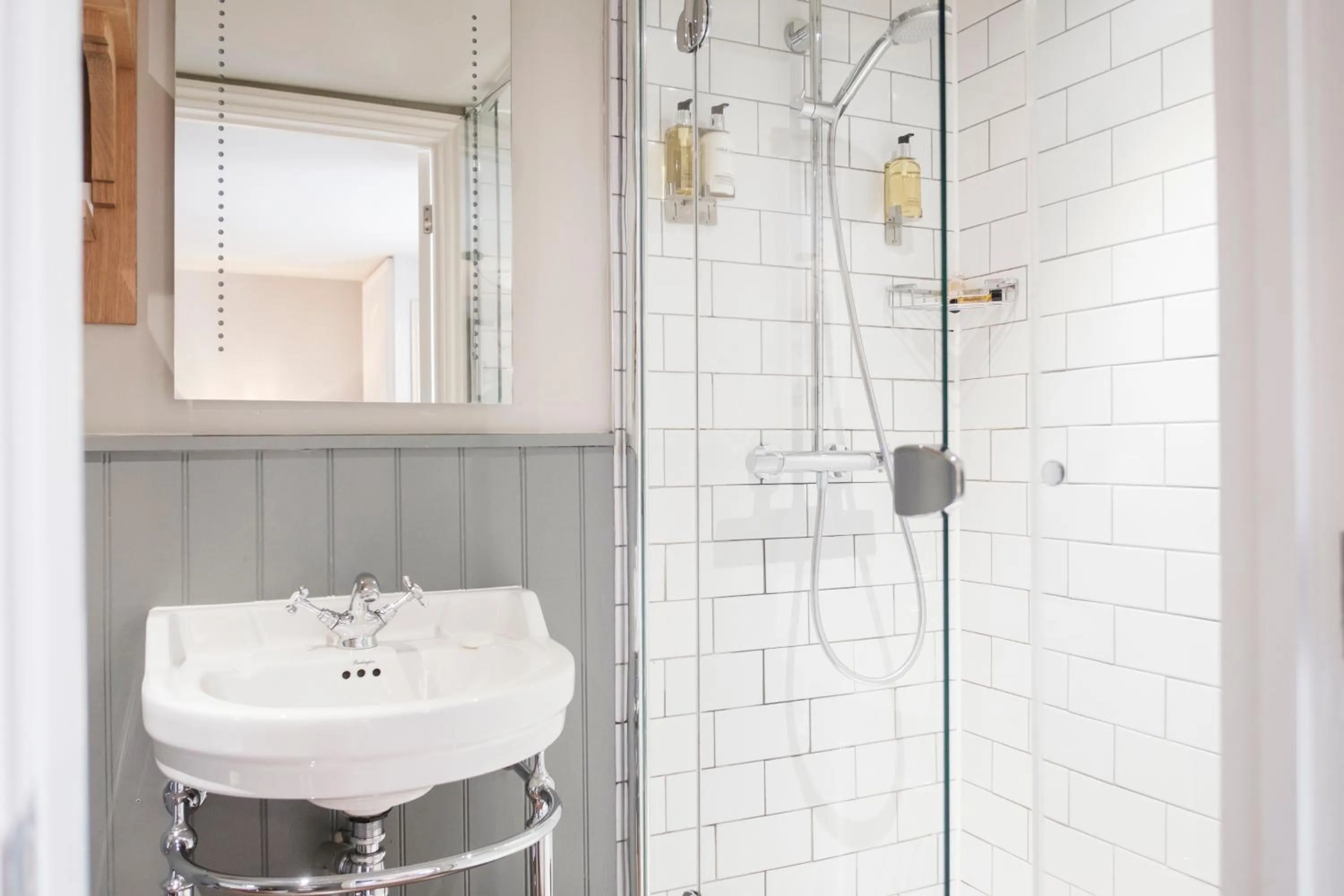 Bathroom in Hinds Head