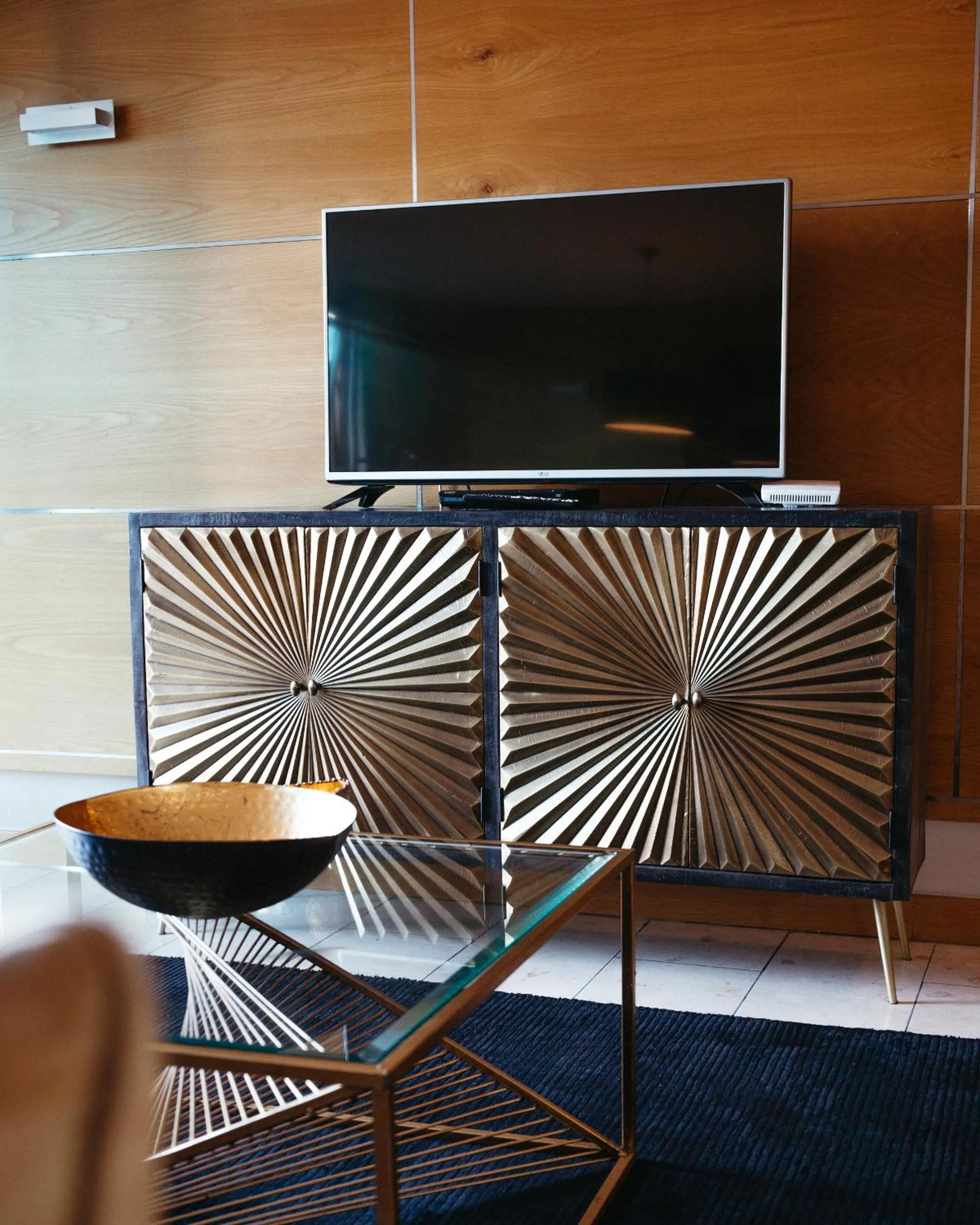 TV and multimedia in Posh Pads - Liverpool 1 - Apart-Hotel