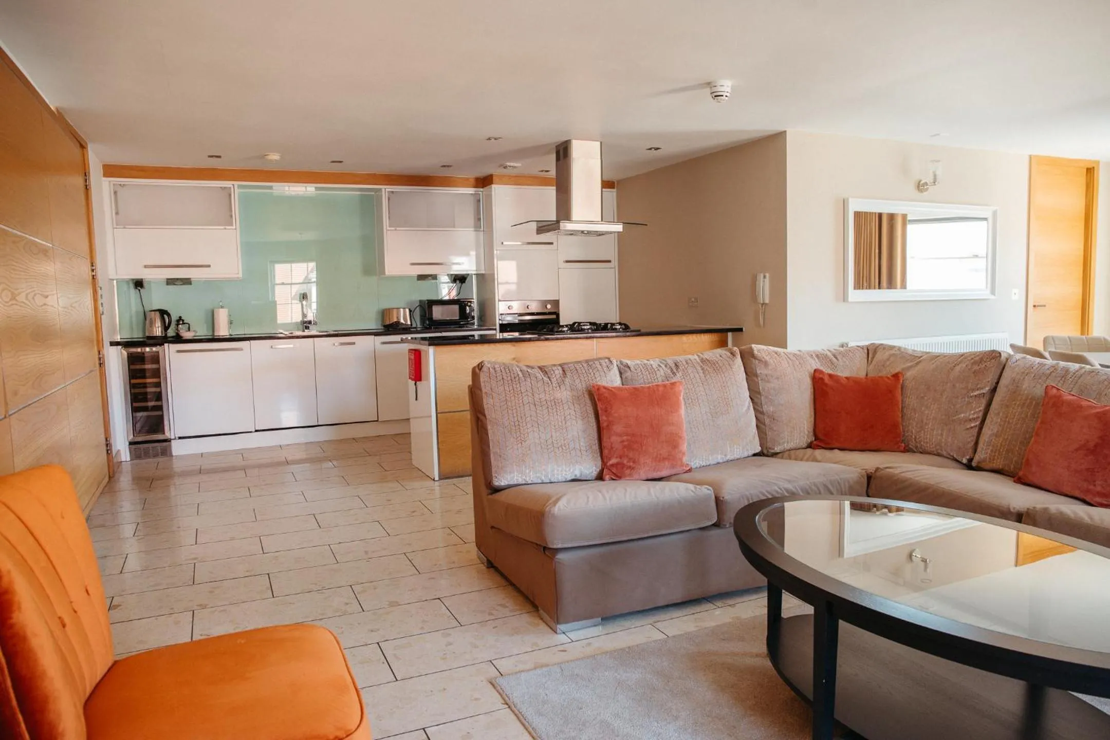 Living room in Posh Pads - Liverpool 1 - Apart-Hotel