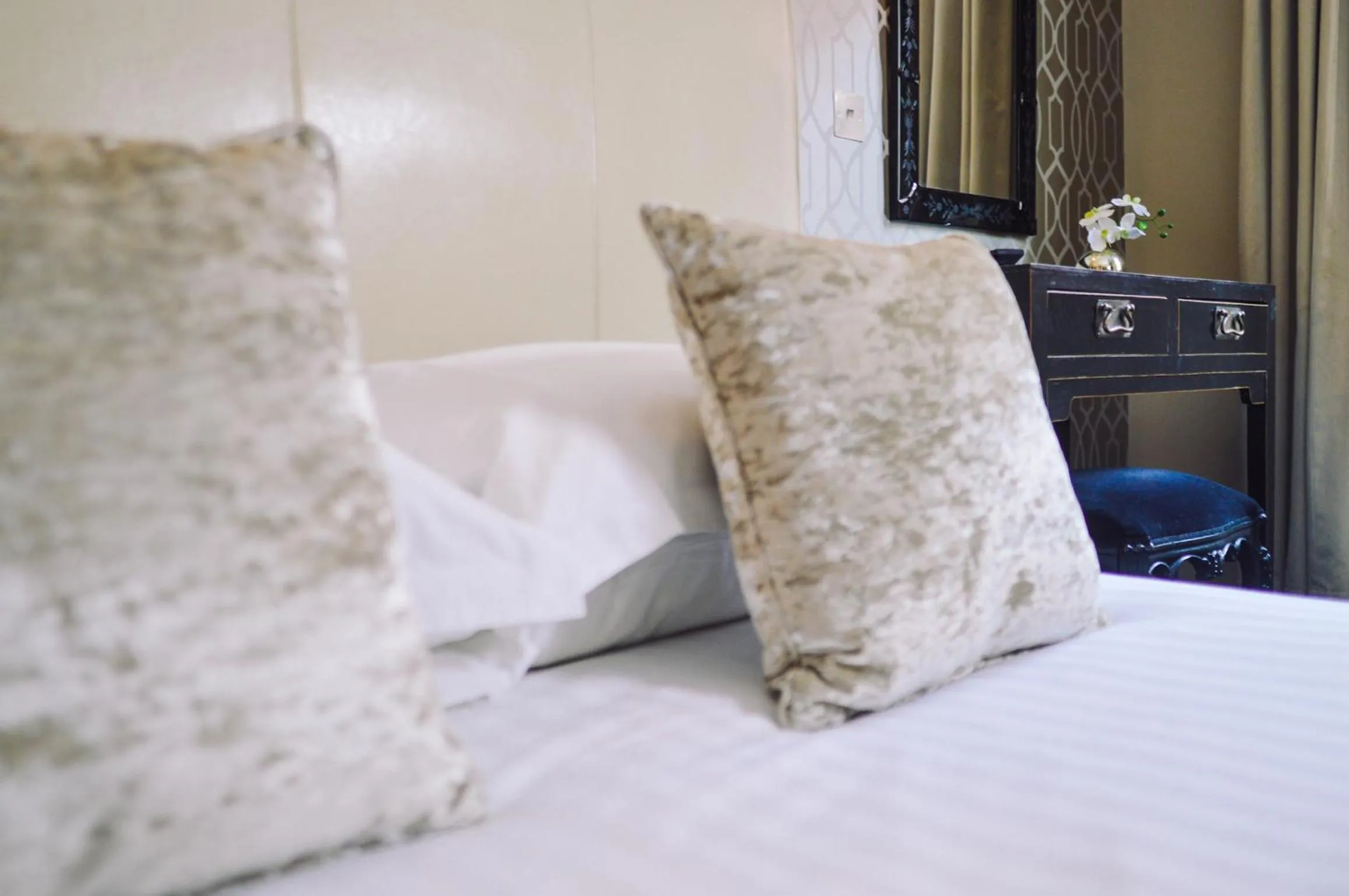 Bedroom, Bed in Posh Pads - Liverpool 1 - Apart-Hotel