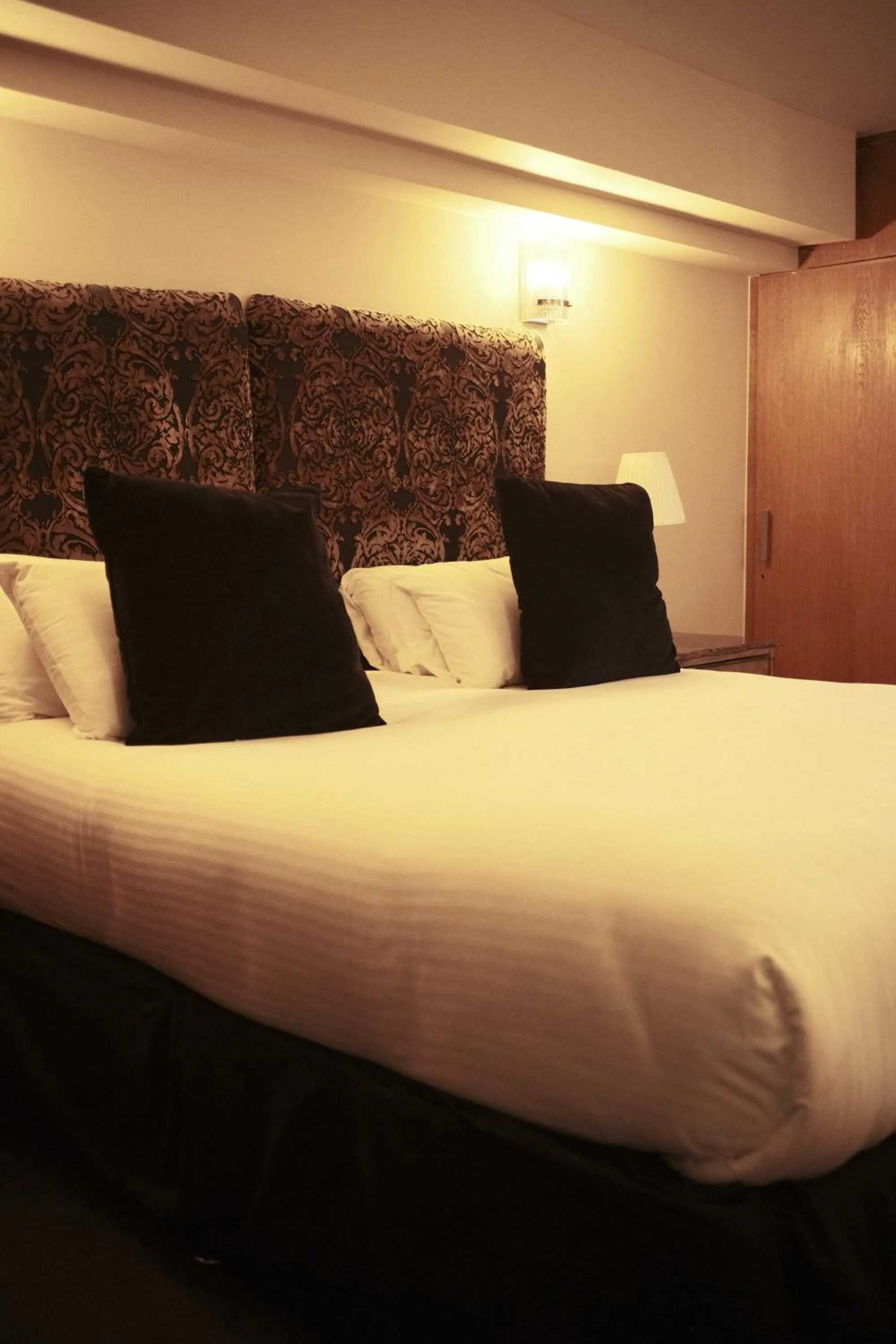 Bedroom, Bed in Posh Pads - Liverpool 1 - Apart-Hotel