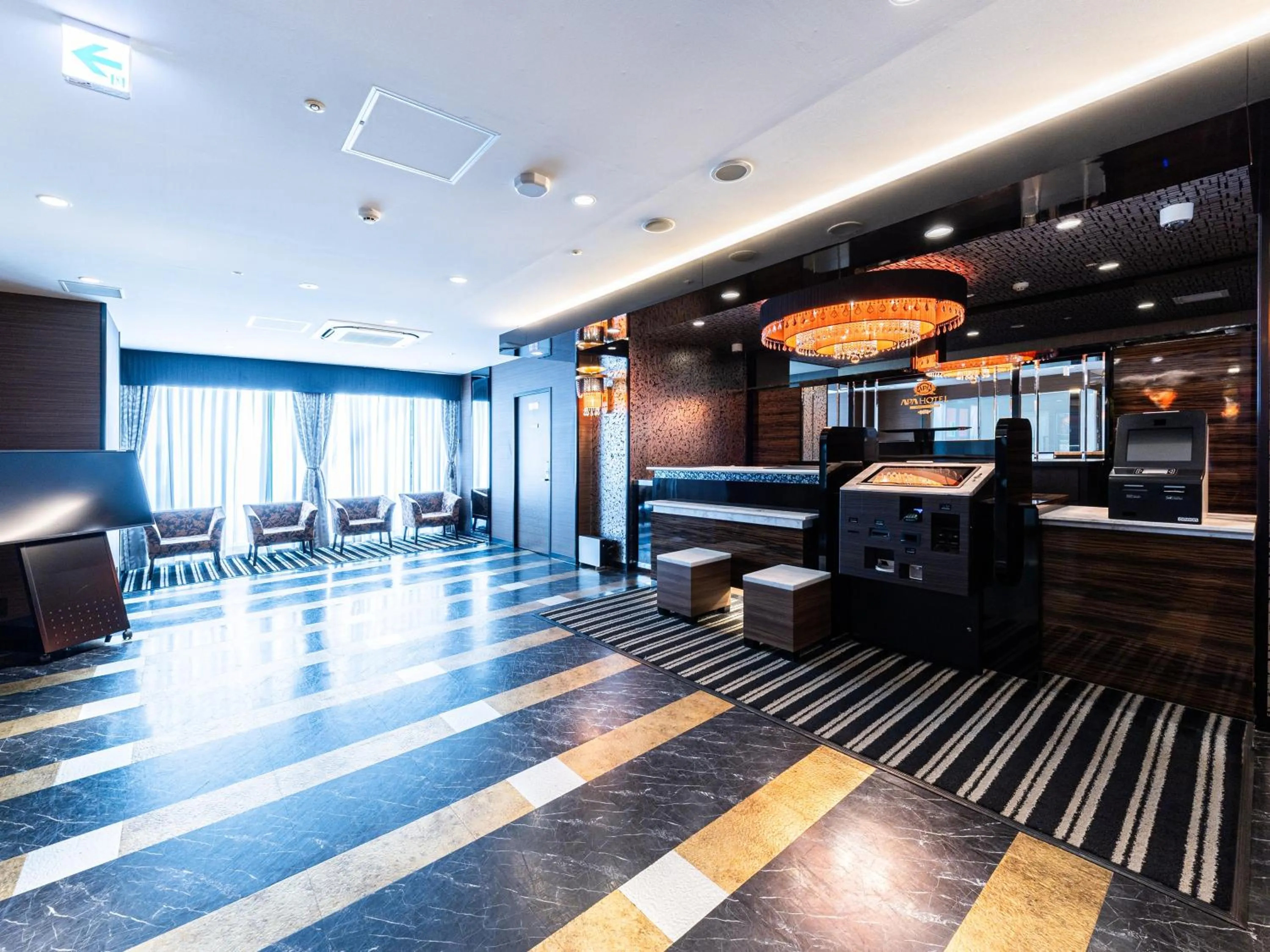 Seating area in APA Hotel Himeji Ekikita