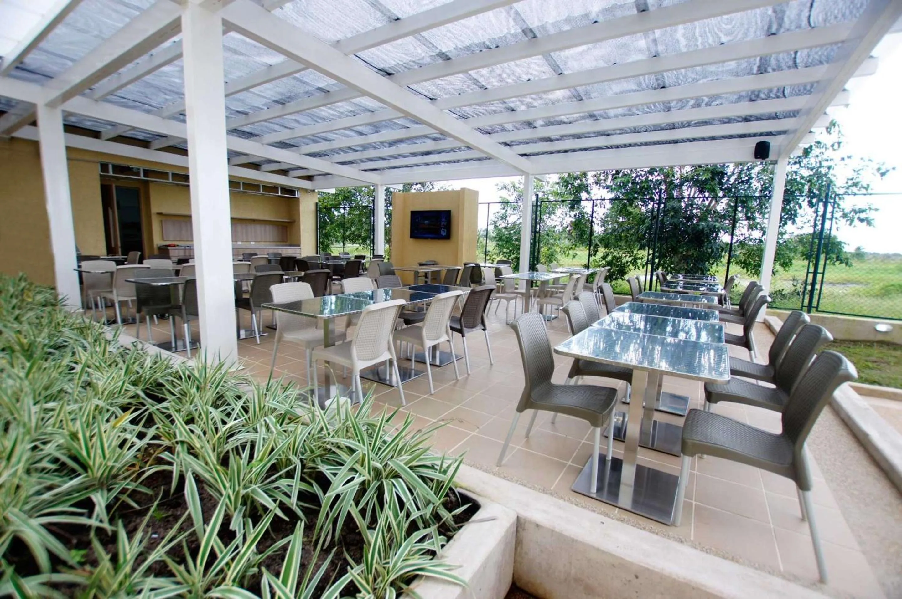 Restaurant/places to eat in Best Western Puerto Gaitan