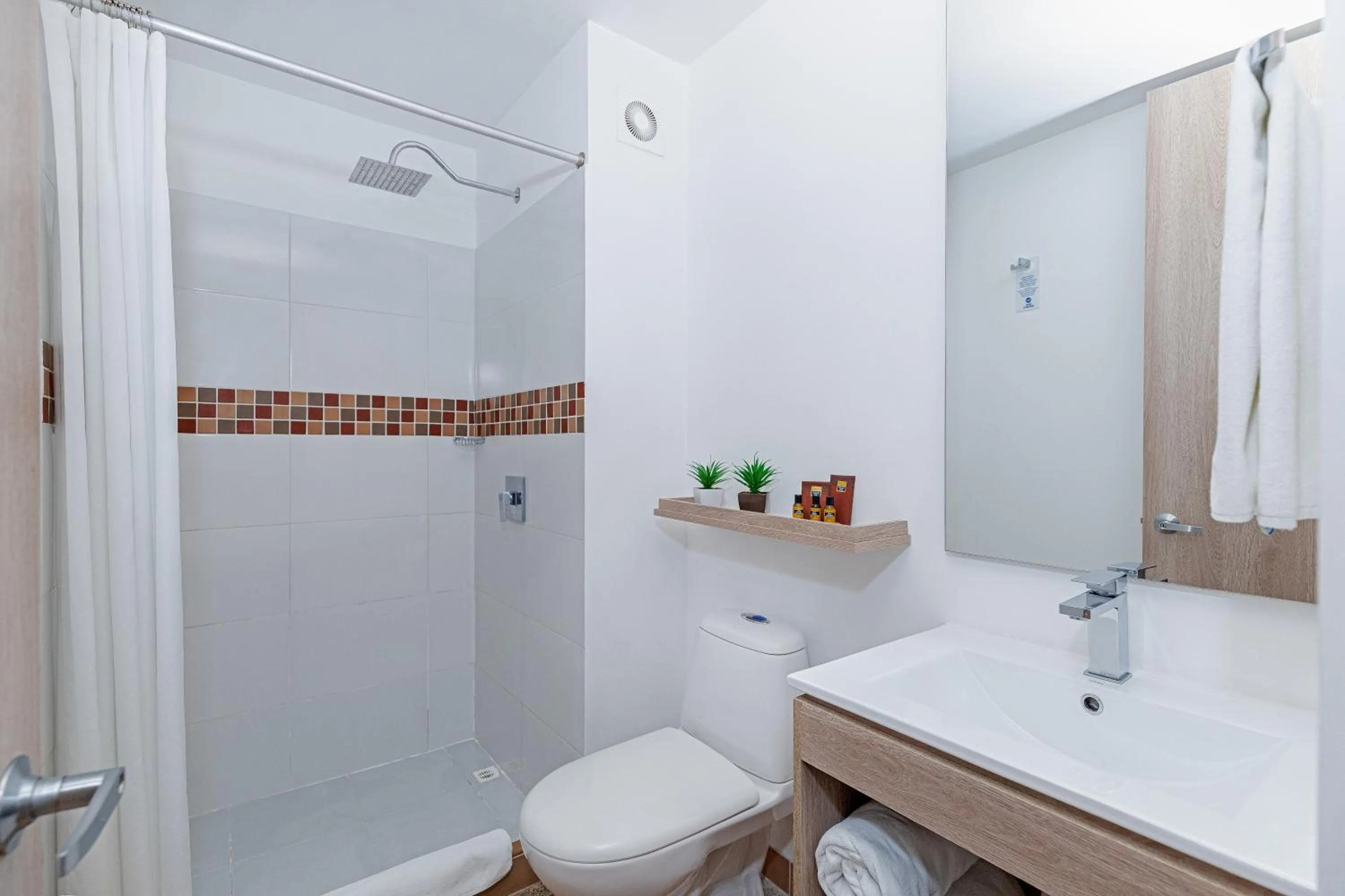 Bathroom in Best Western Puerto Gaitan